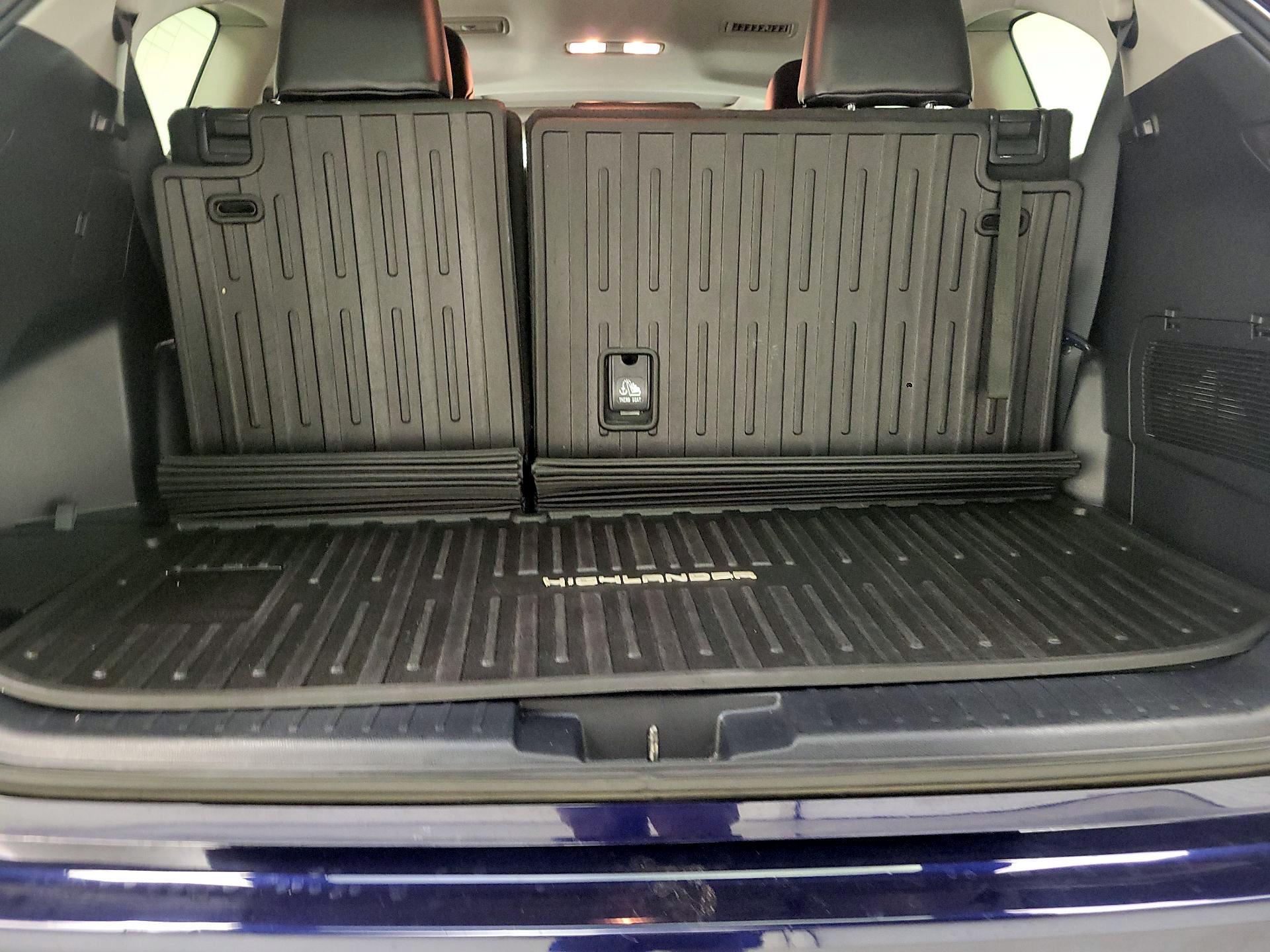 Thumbnail: 2021 Toyota Highlander - 20