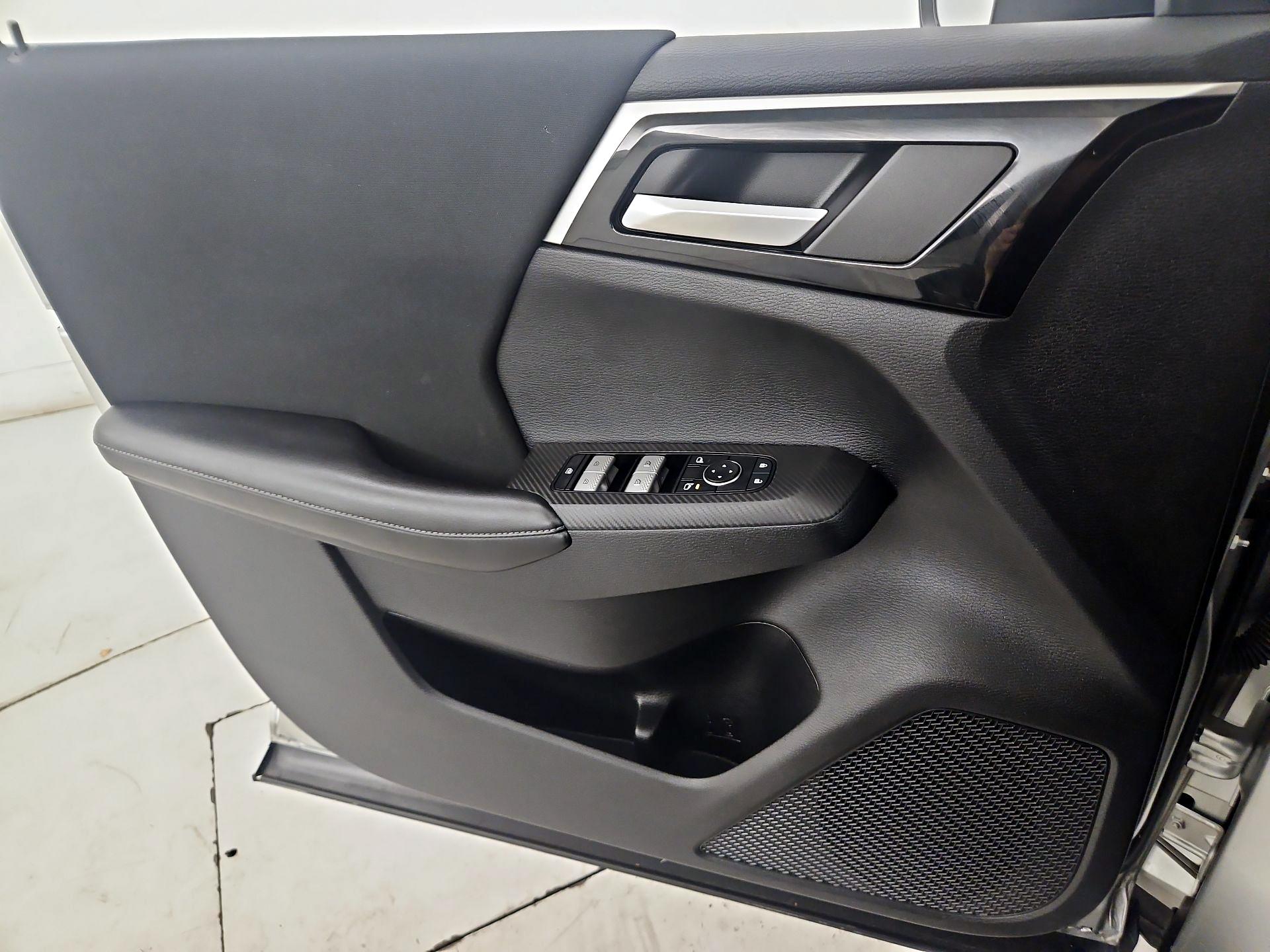 Thumbnail: 2022 Mitsubishi Outlander - 12