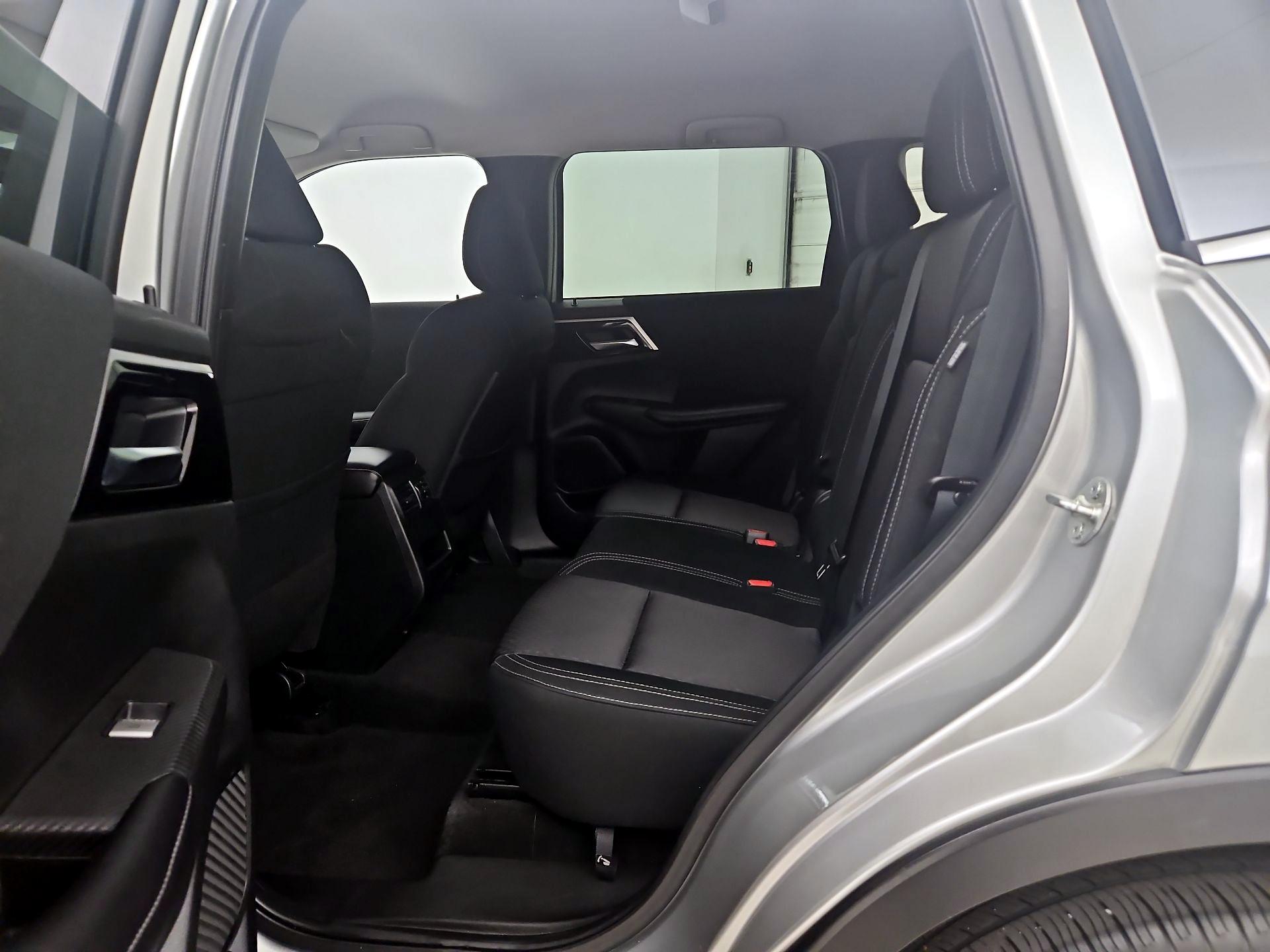 Thumbnail: 2022 Mitsubishi Outlander - 19