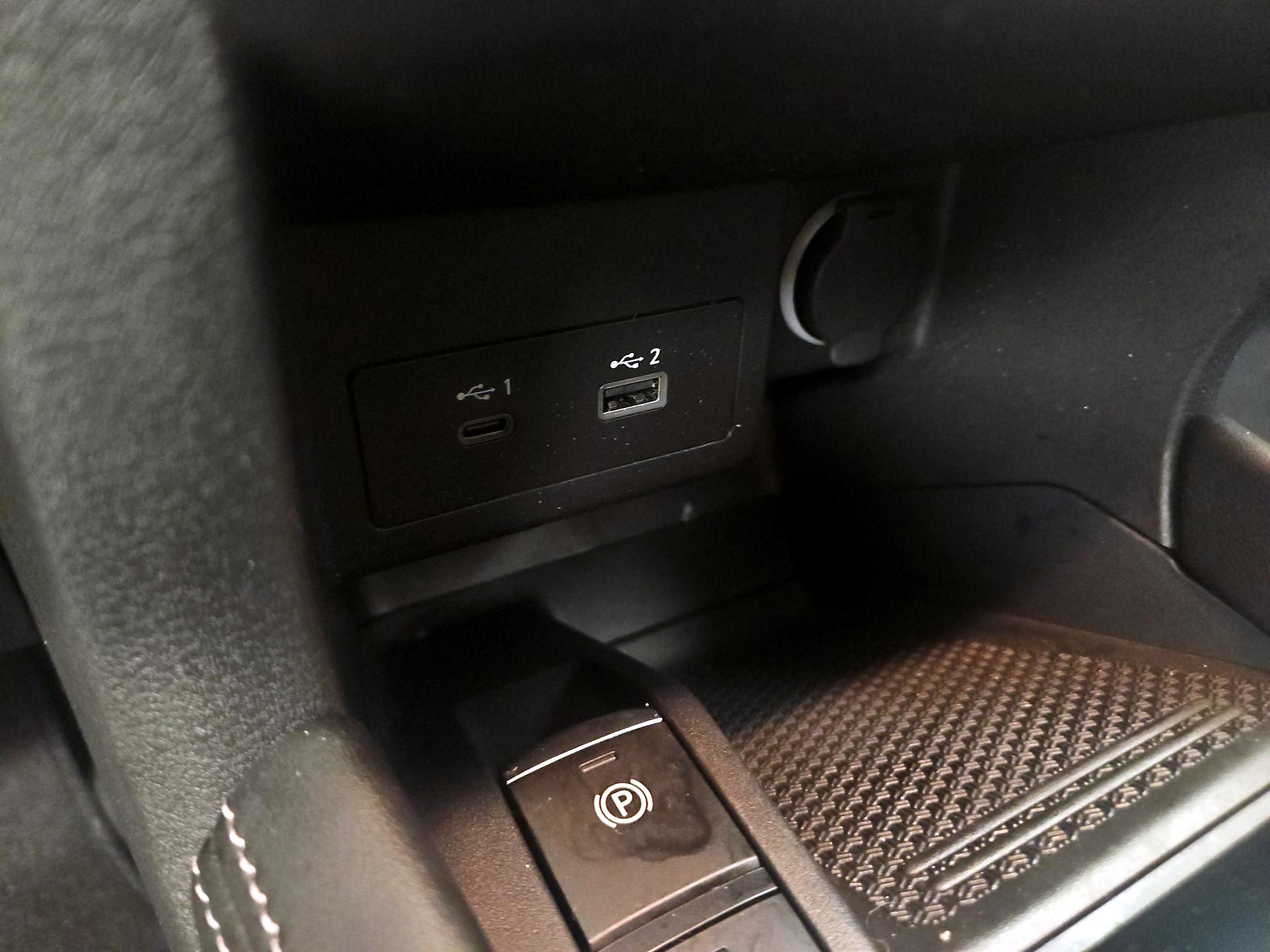 Thumbnail: 2023 Nissan Kicks - 18