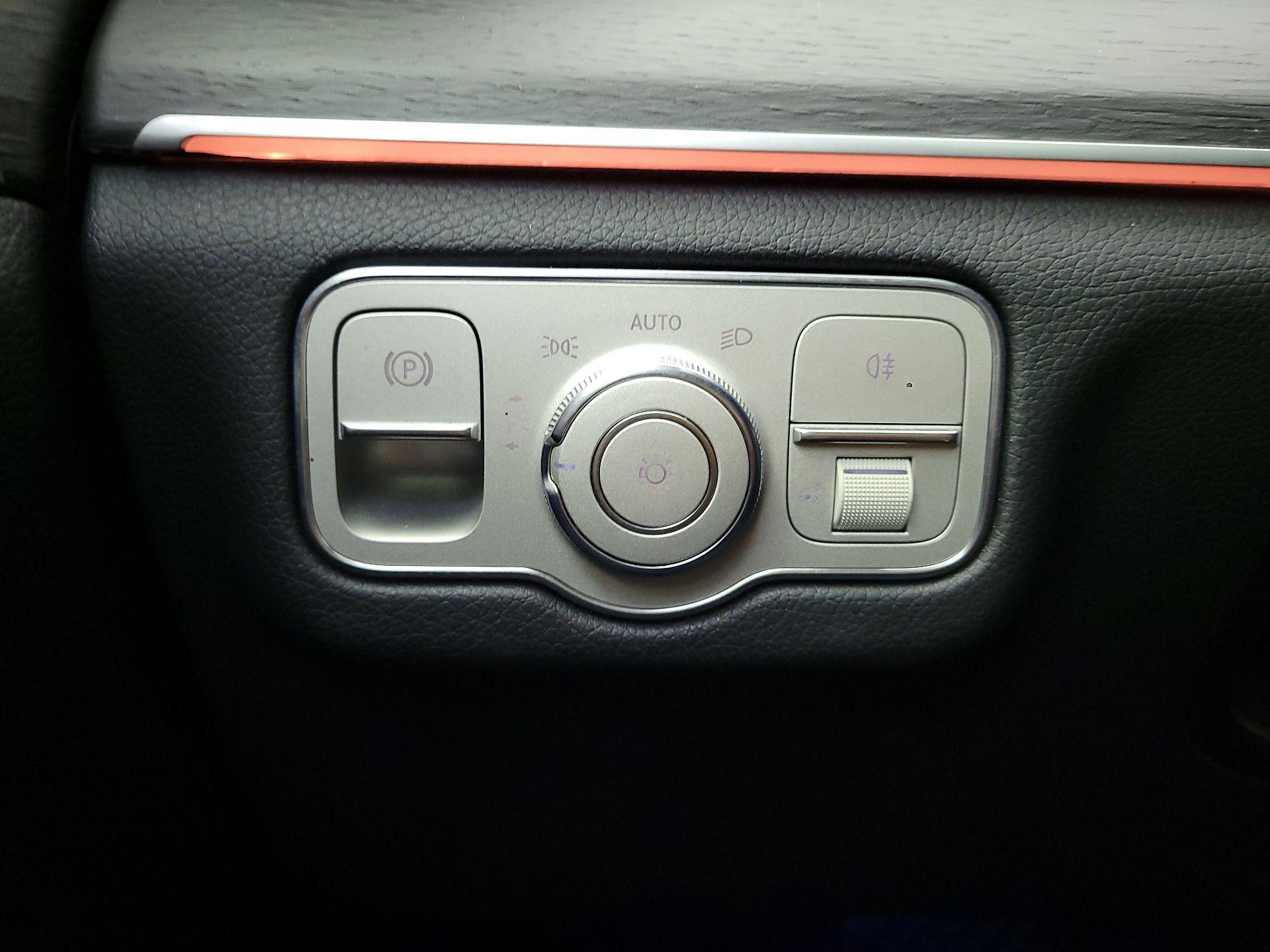 Thumbnail: 2021 Mercedes-Benz GLE - 13