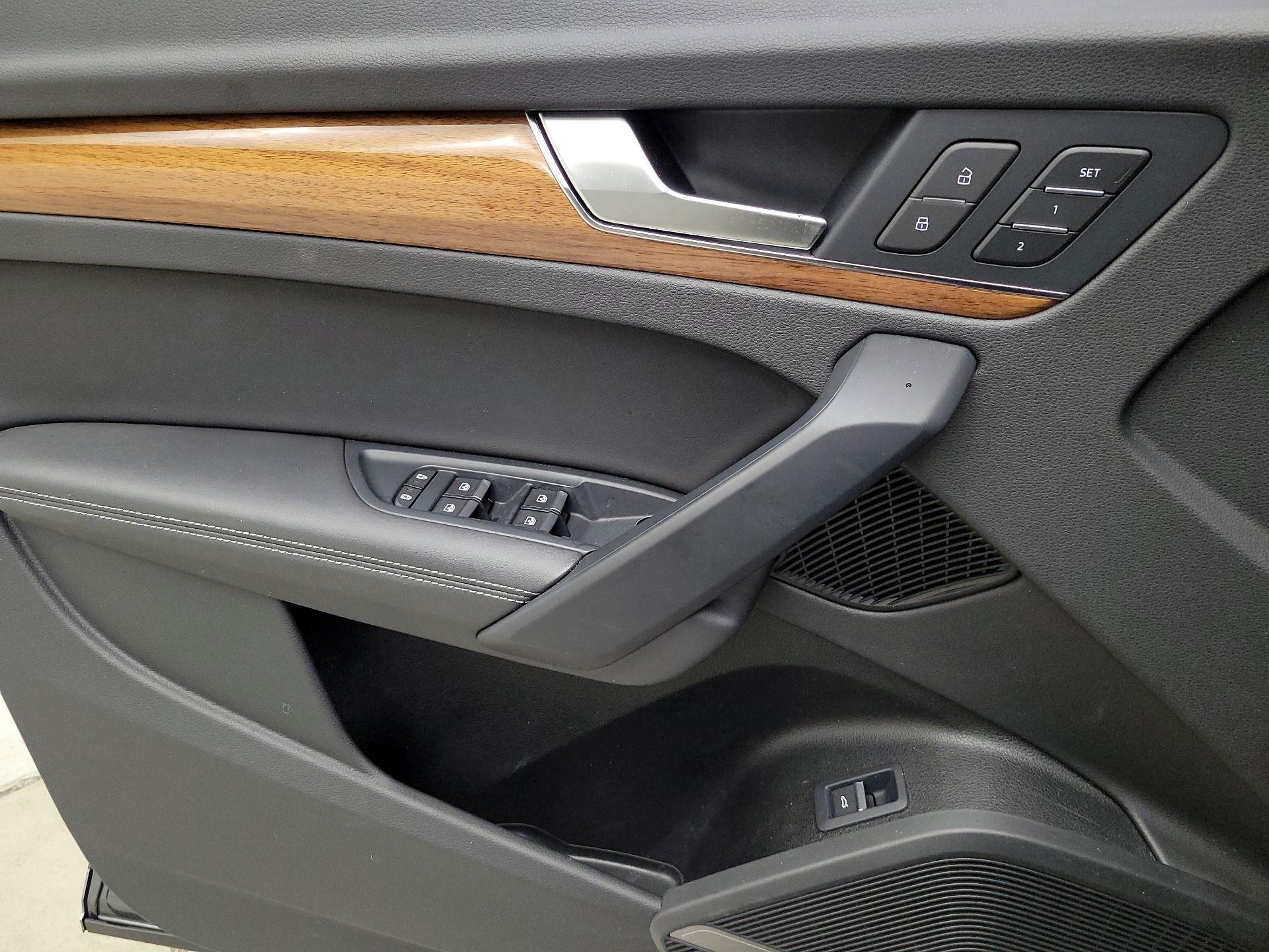 Thumbnail: 2022 Audi Q5 - 12