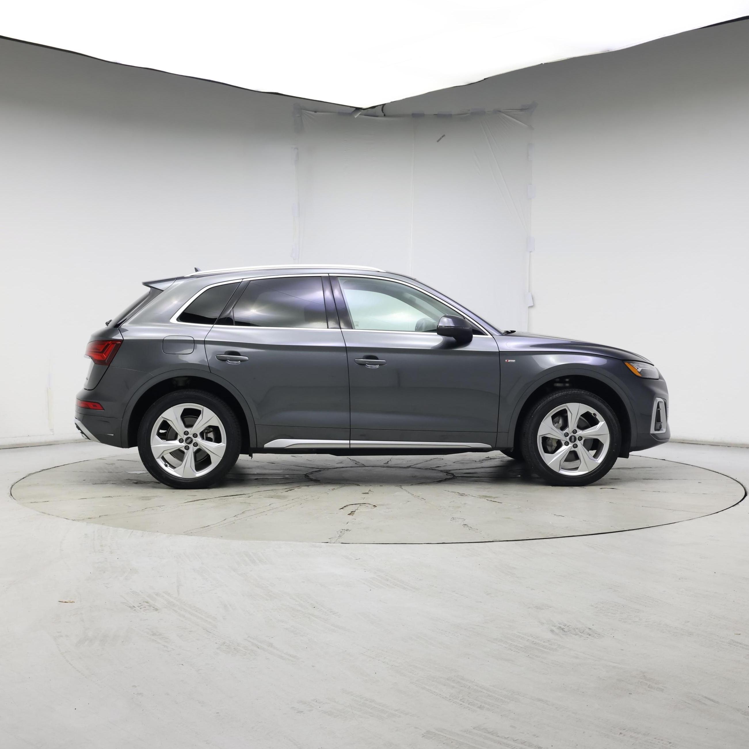 Thumbnail: 2022 Audi Q5 - 7