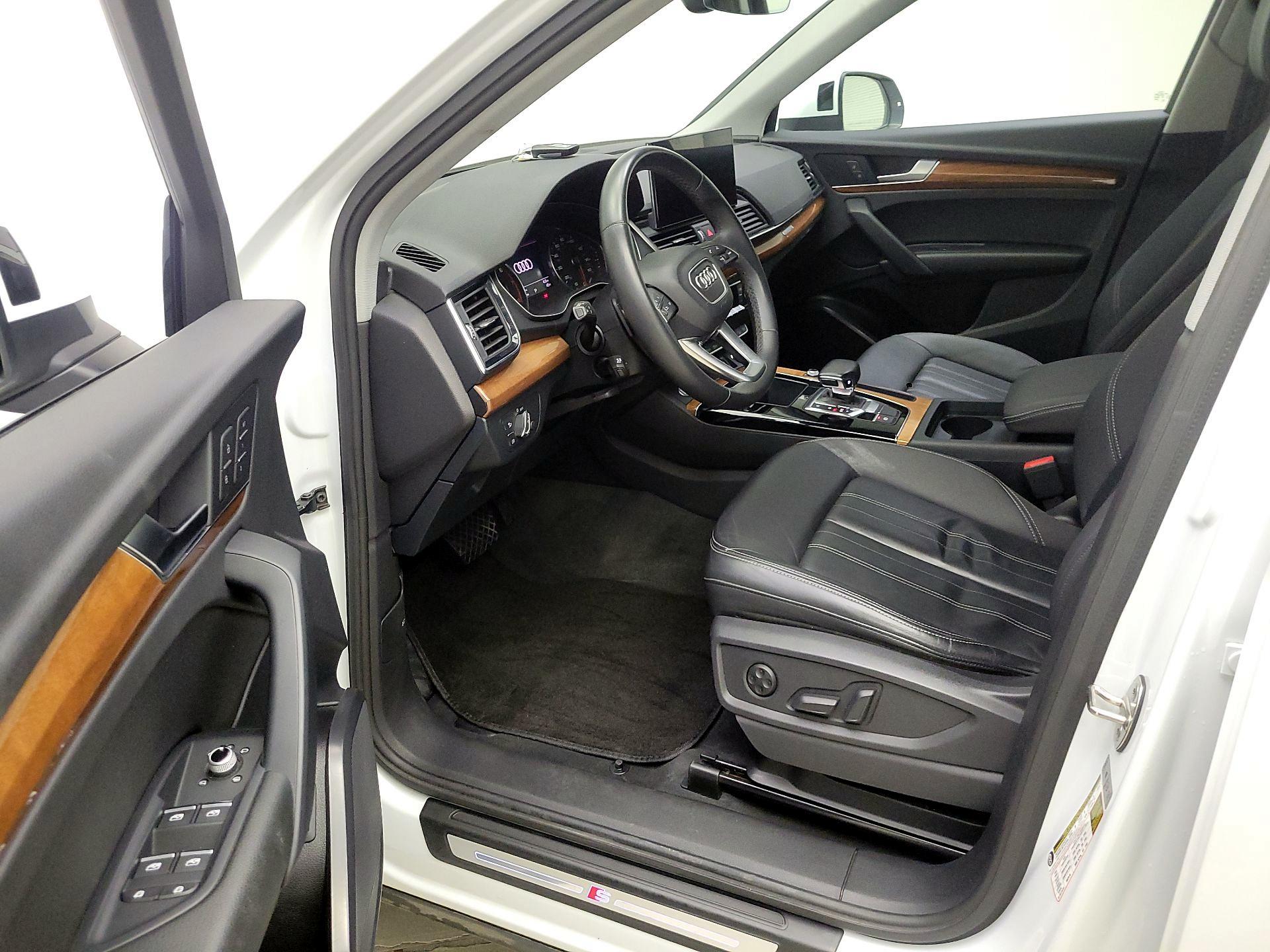 Thumbnail: 2023 Audi Q5 - 11