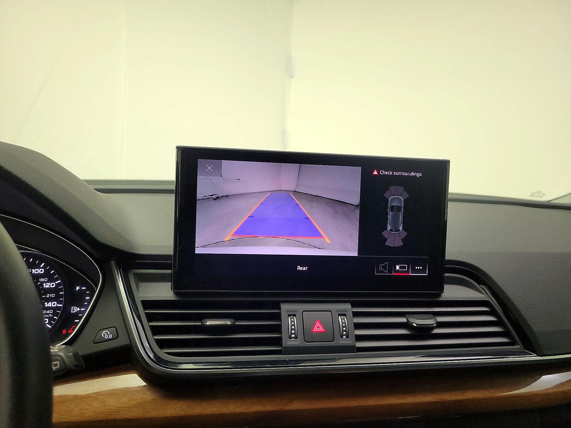 Thumbnail: 2023 Audi Q5 - 14