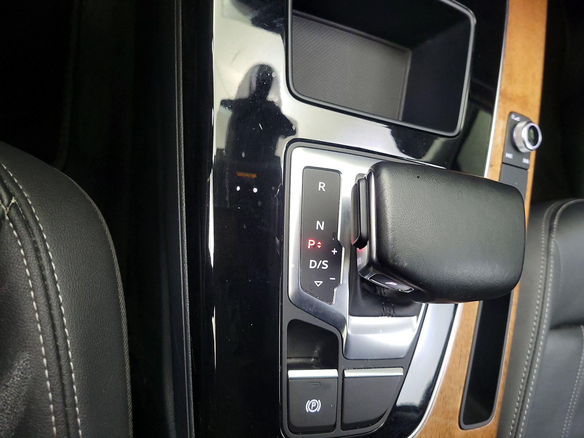 Thumbnail: 2023 Audi Q5 - 17