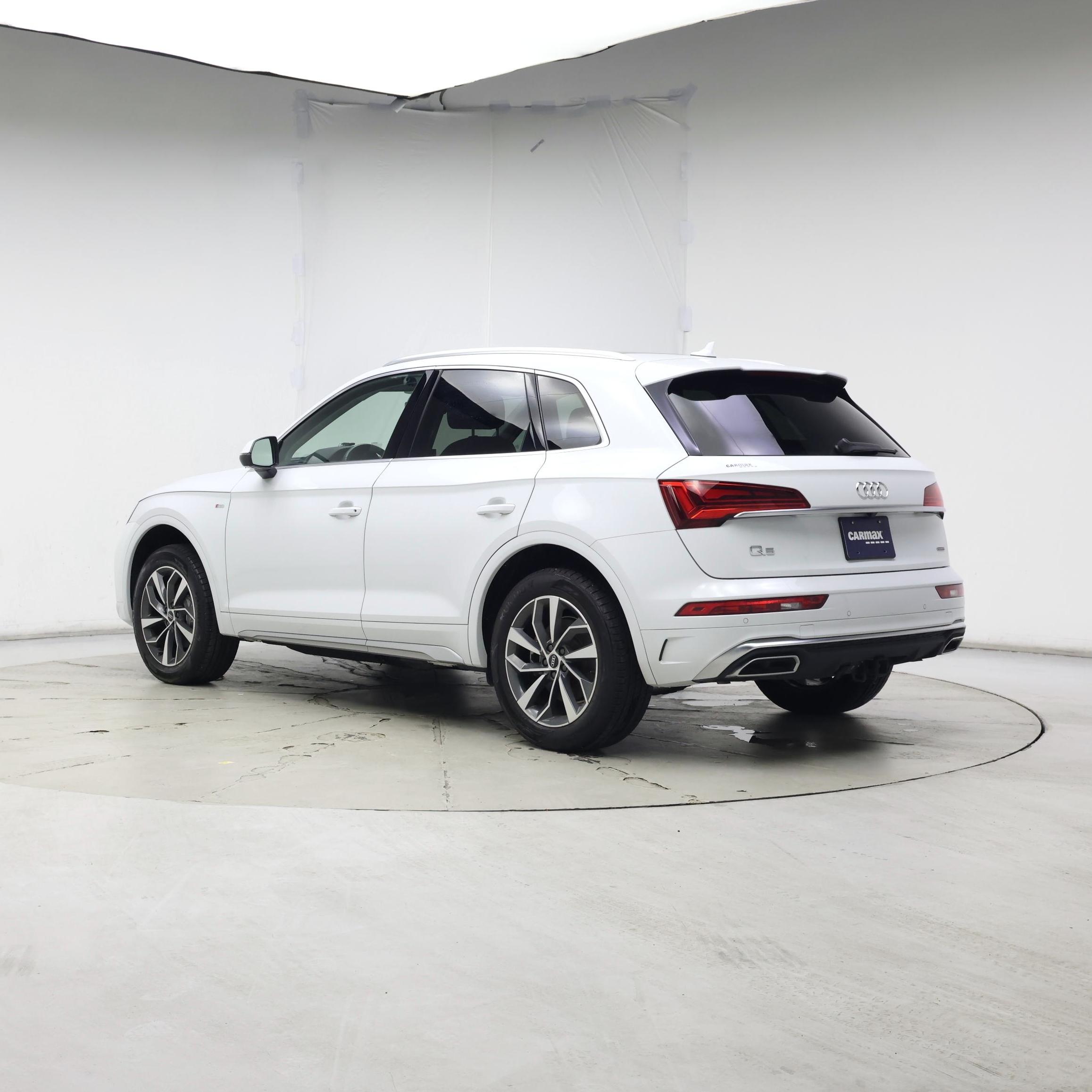 Thumbnail: 2023 Audi Q5 - 2