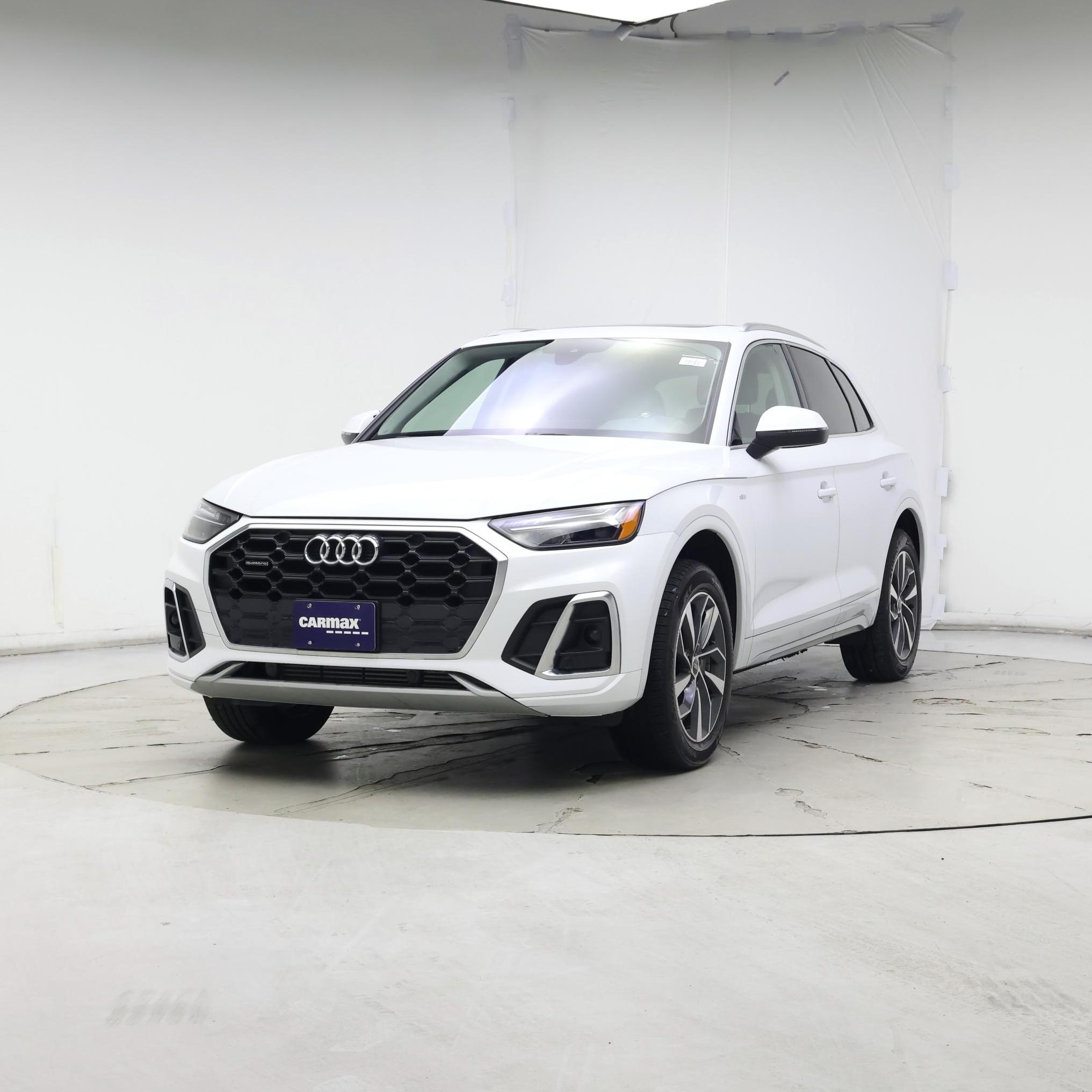 Thumbnail: 2023 Audi Q5 - 4