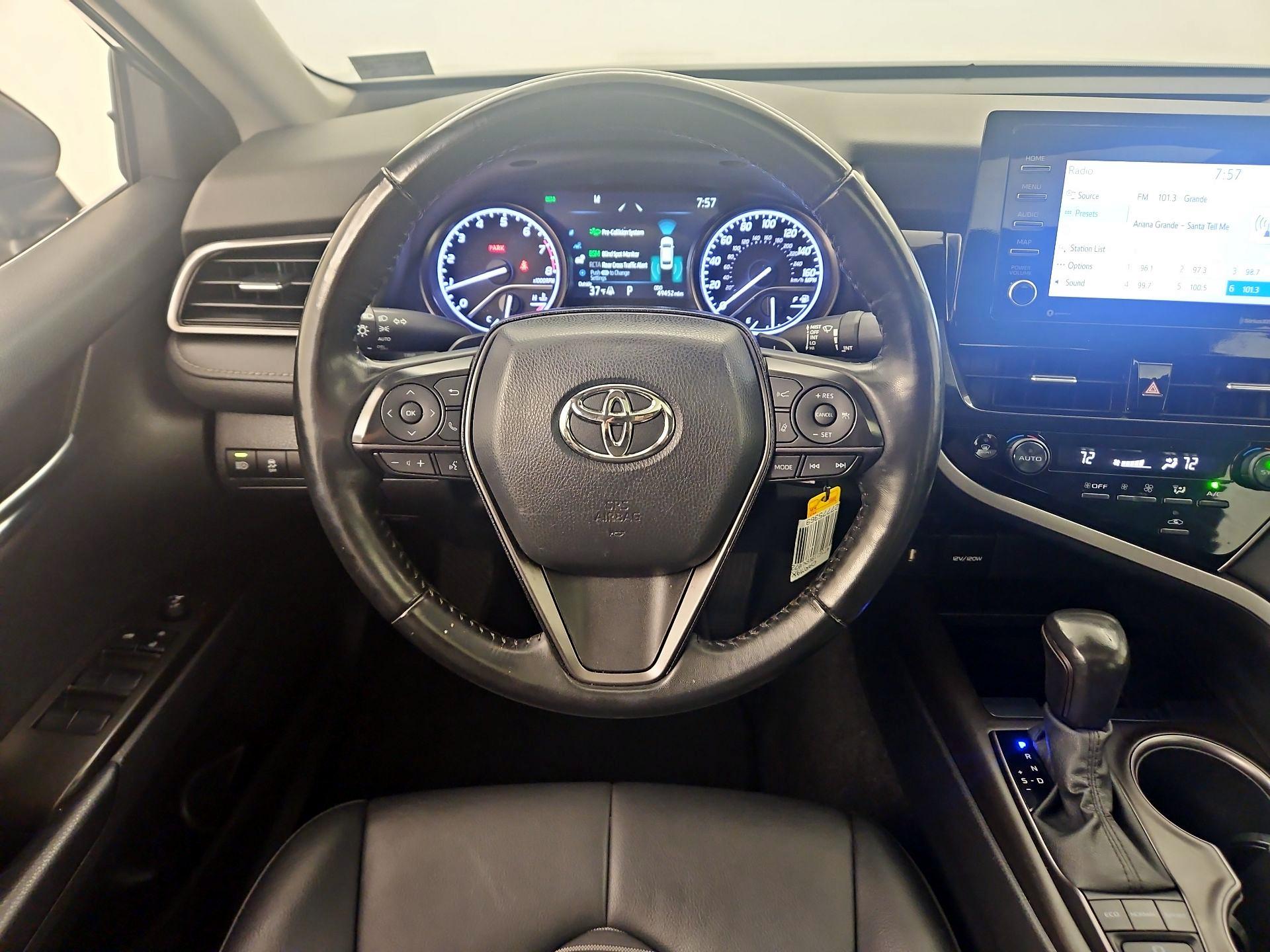 Thumbnail: 2022 Toyota Camry - 10