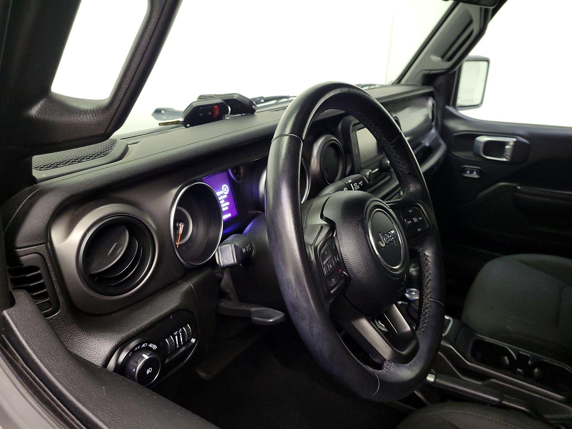 Thumbnail: 2021 Jeep Wrangler - 9