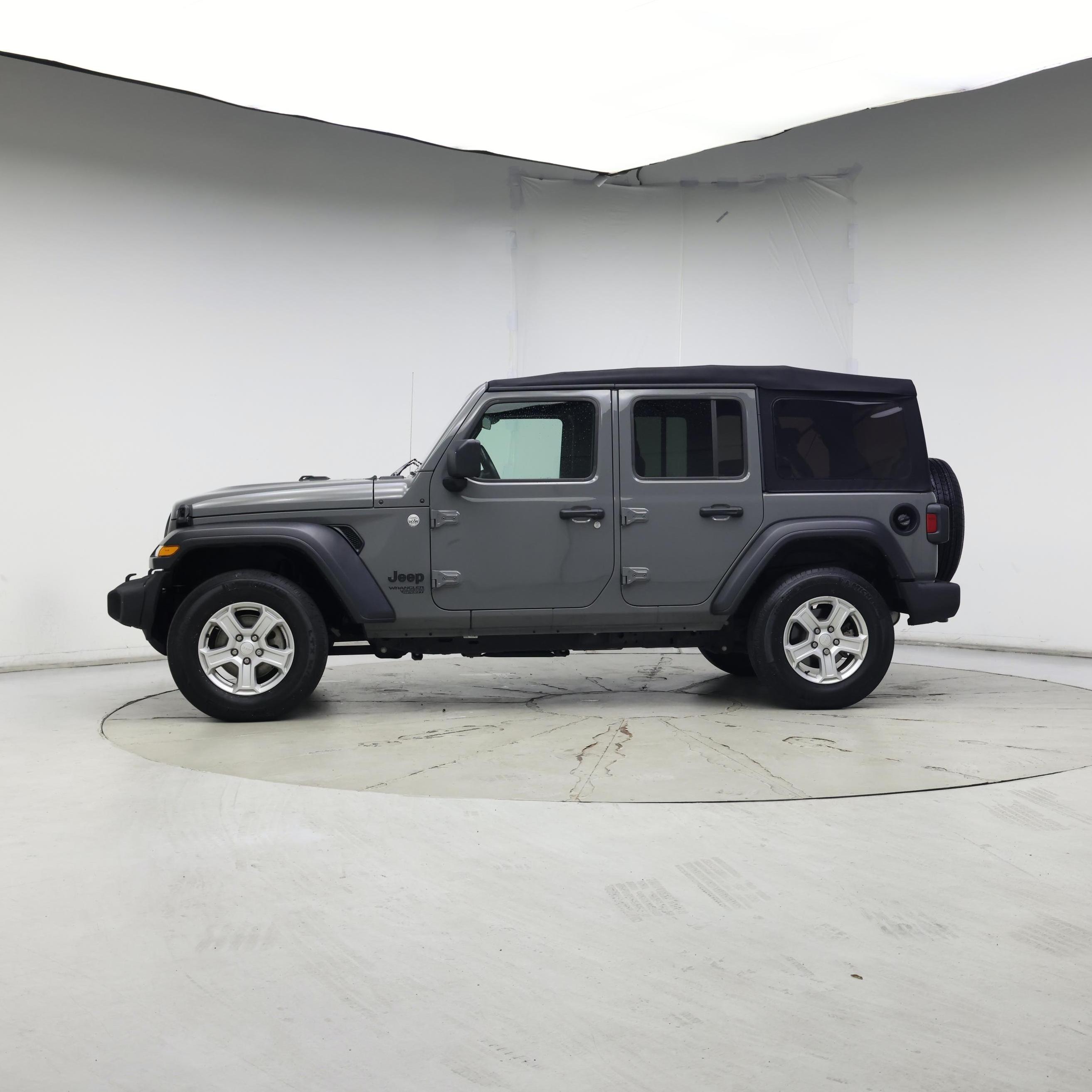 Thumbnail: 2021 Jeep Wrangler - 3