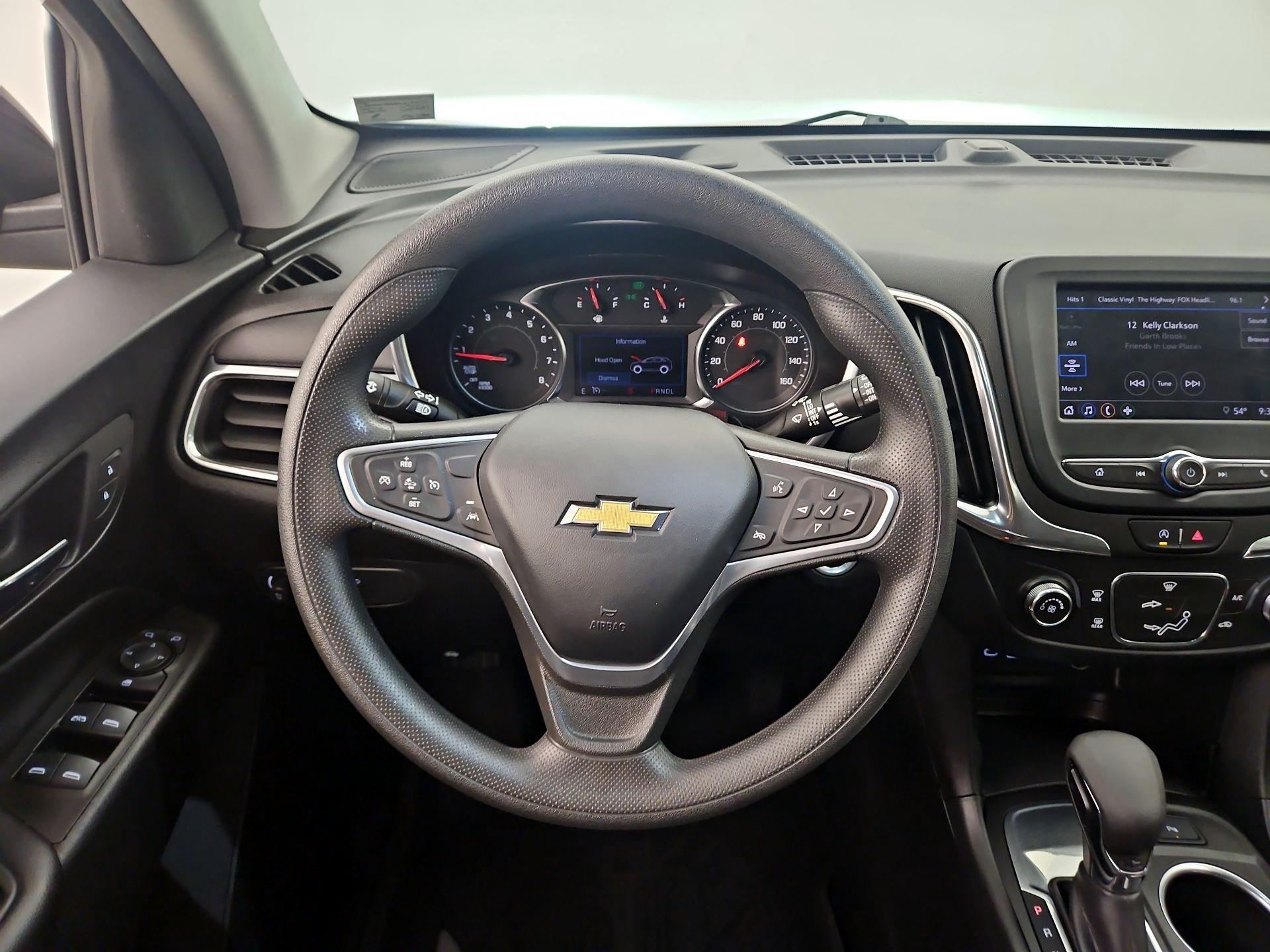 Thumbnail: 2022 Chevrolet Equinox - 10