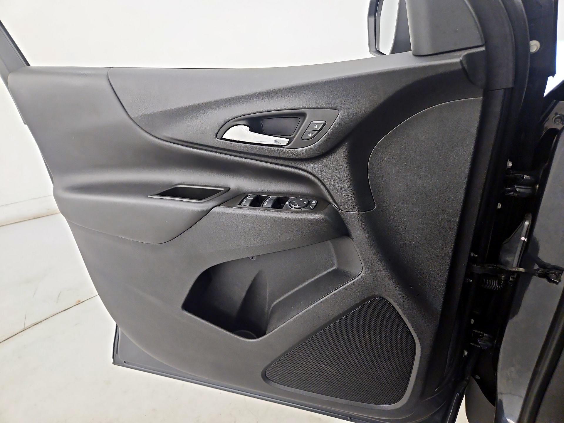 Thumbnail: 2022 Chevrolet Equinox - 12