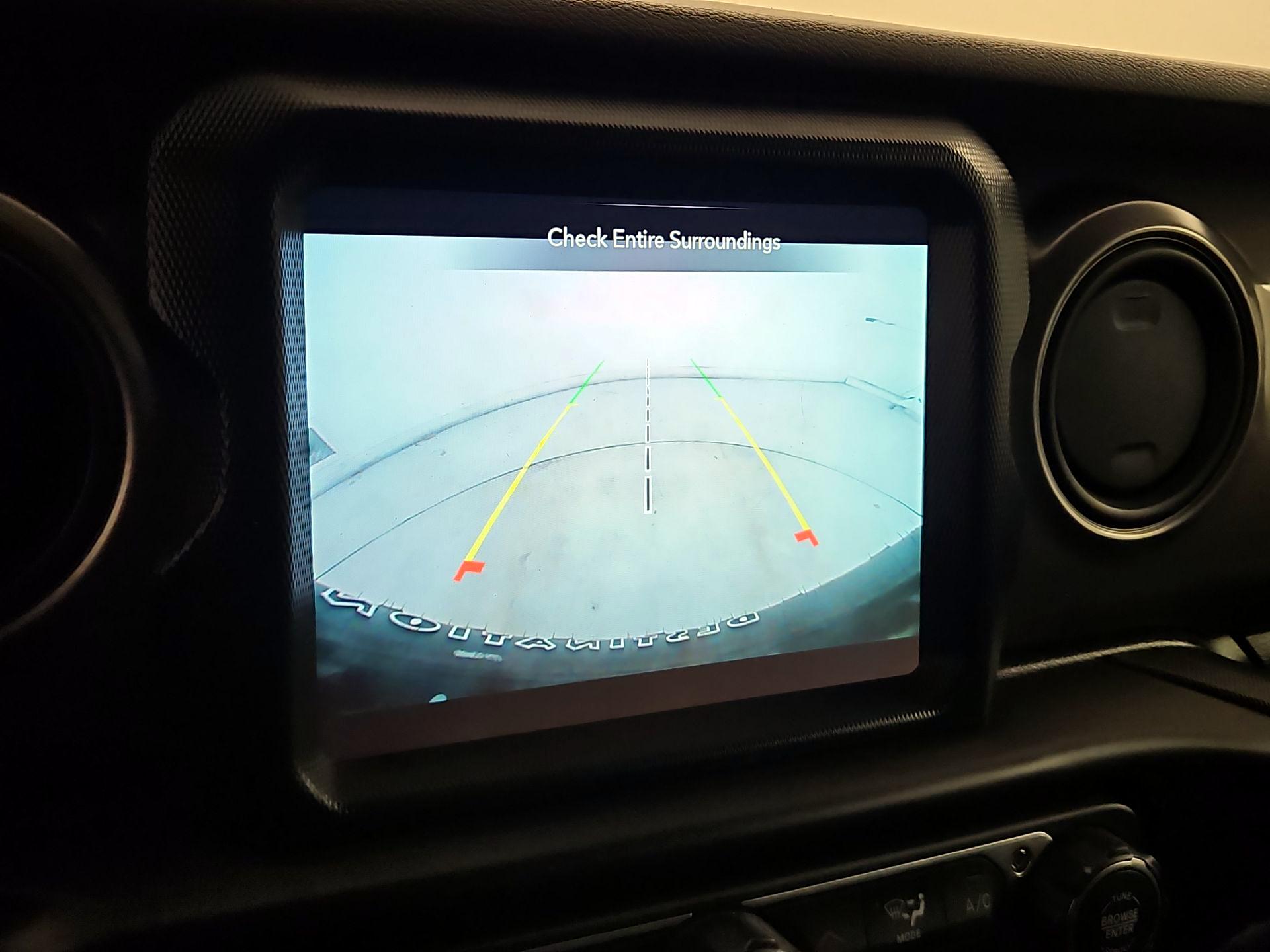 Thumbnail: 2021 Jeep Wrangler - 15