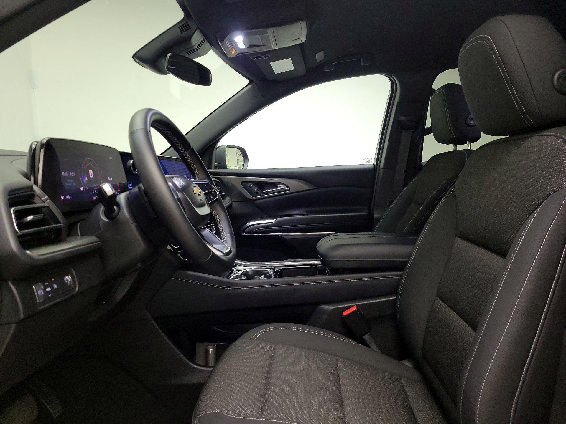 Thumbnail: 2025 Chevrolet Traverse - 11