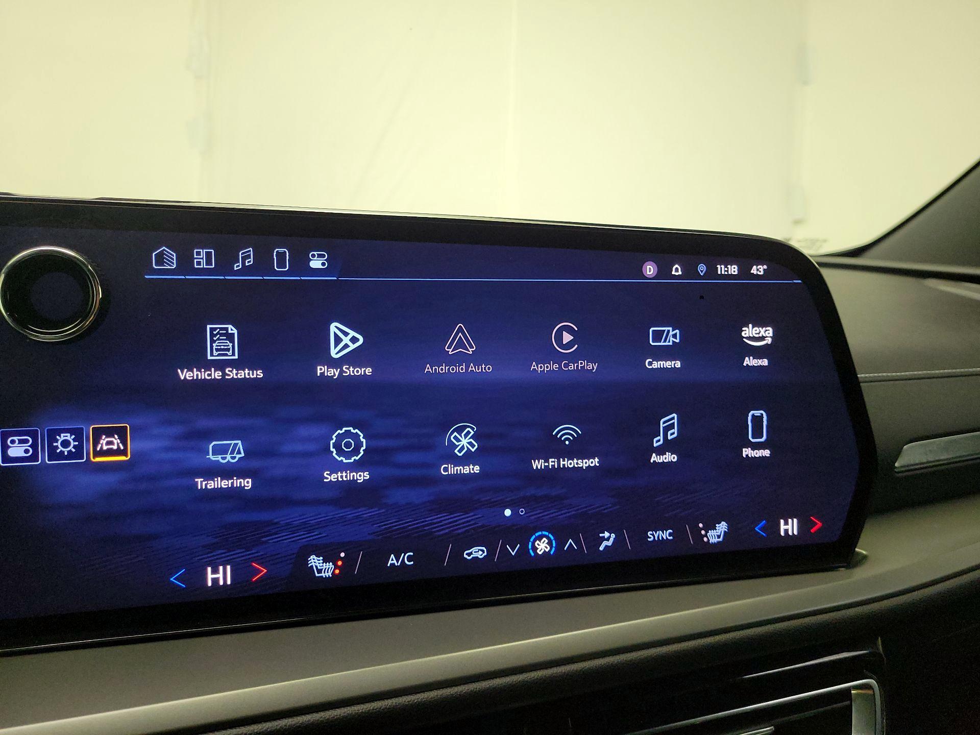 Thumbnail: 2025 Chevrolet Traverse - 14