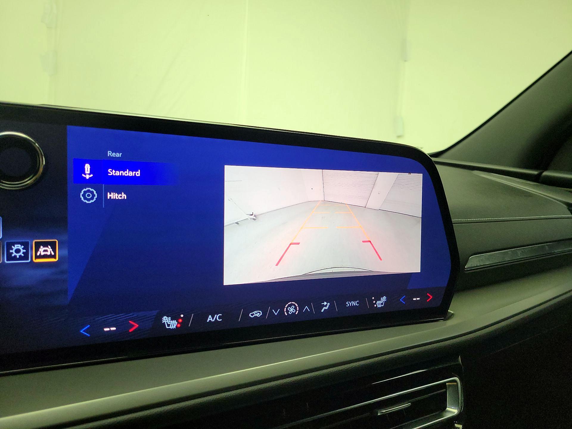 Thumbnail: 2025 Chevrolet Traverse - 15