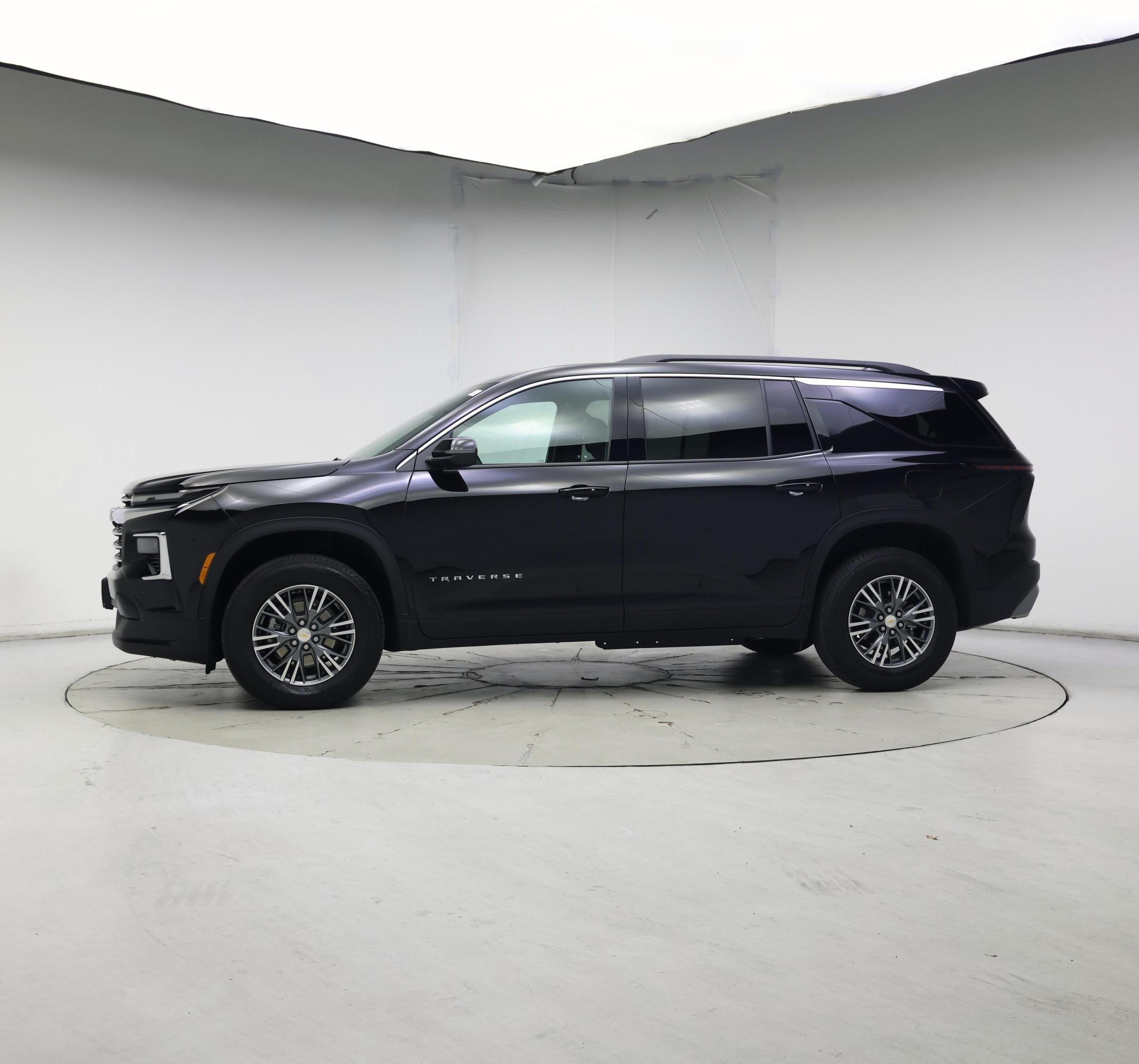 Thumbnail: 2025 Chevrolet Traverse - 3