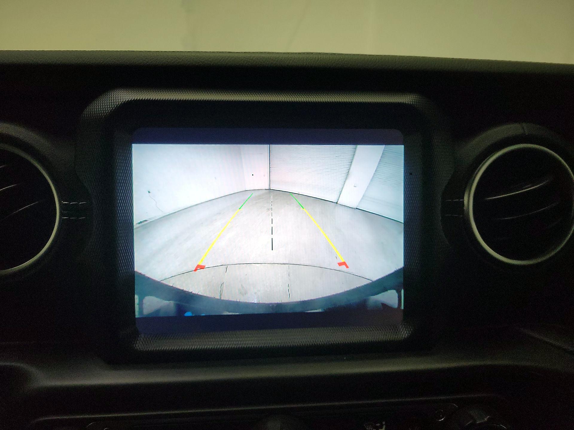 Thumbnail: 2022 Jeep Wrangler - 15