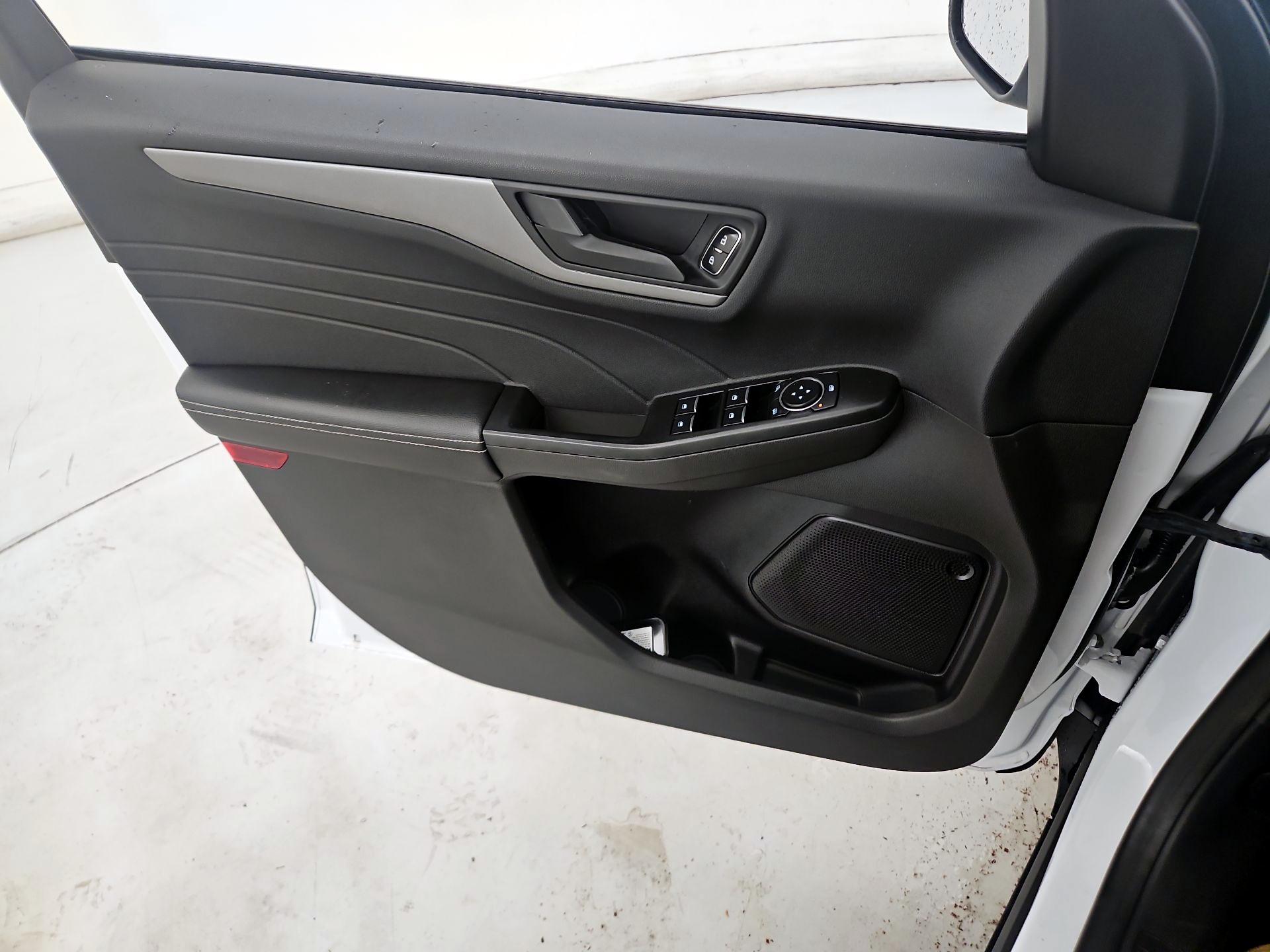 Thumbnail: 2023 Ford Escape - 12