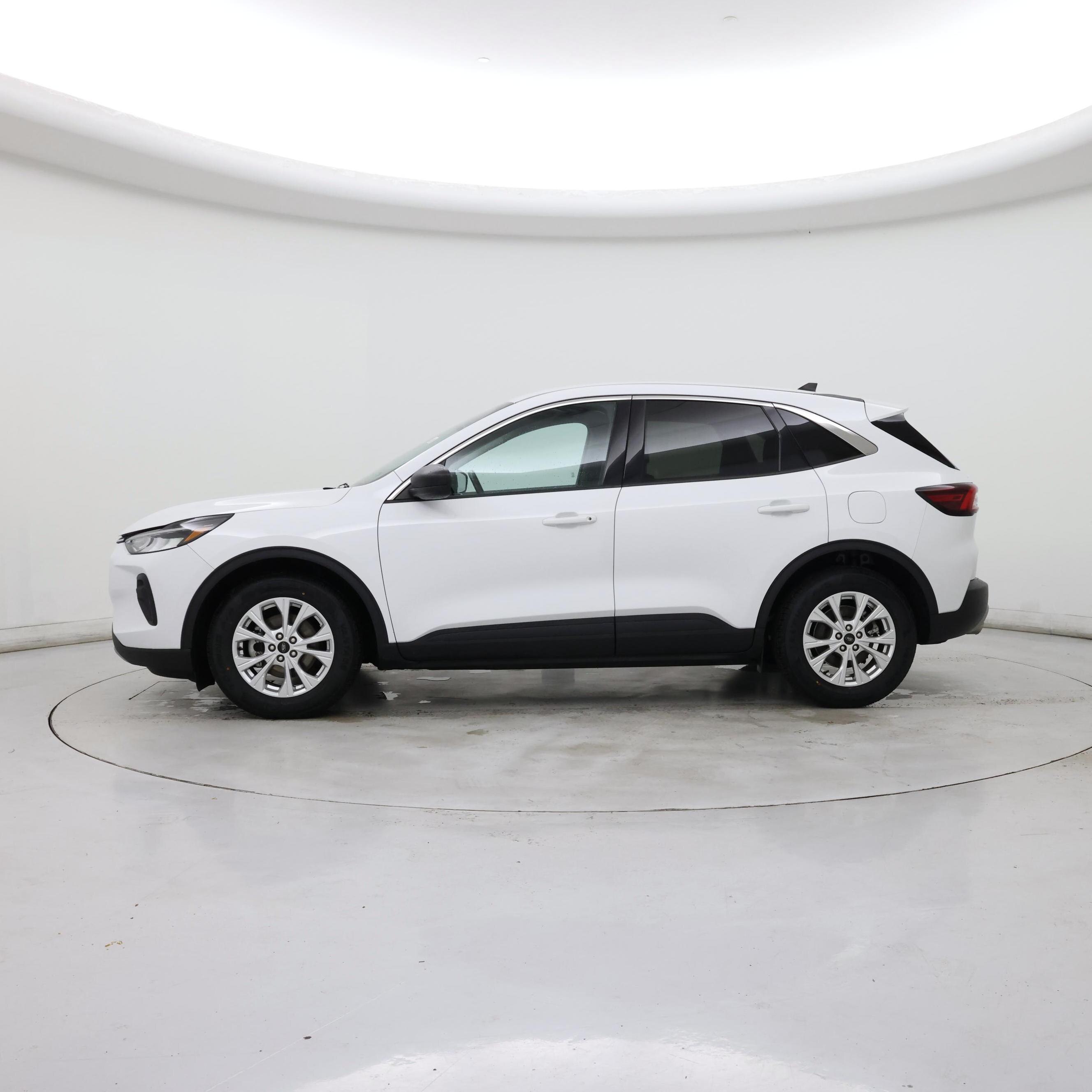 Thumbnail: 2023 Ford Escape - 3