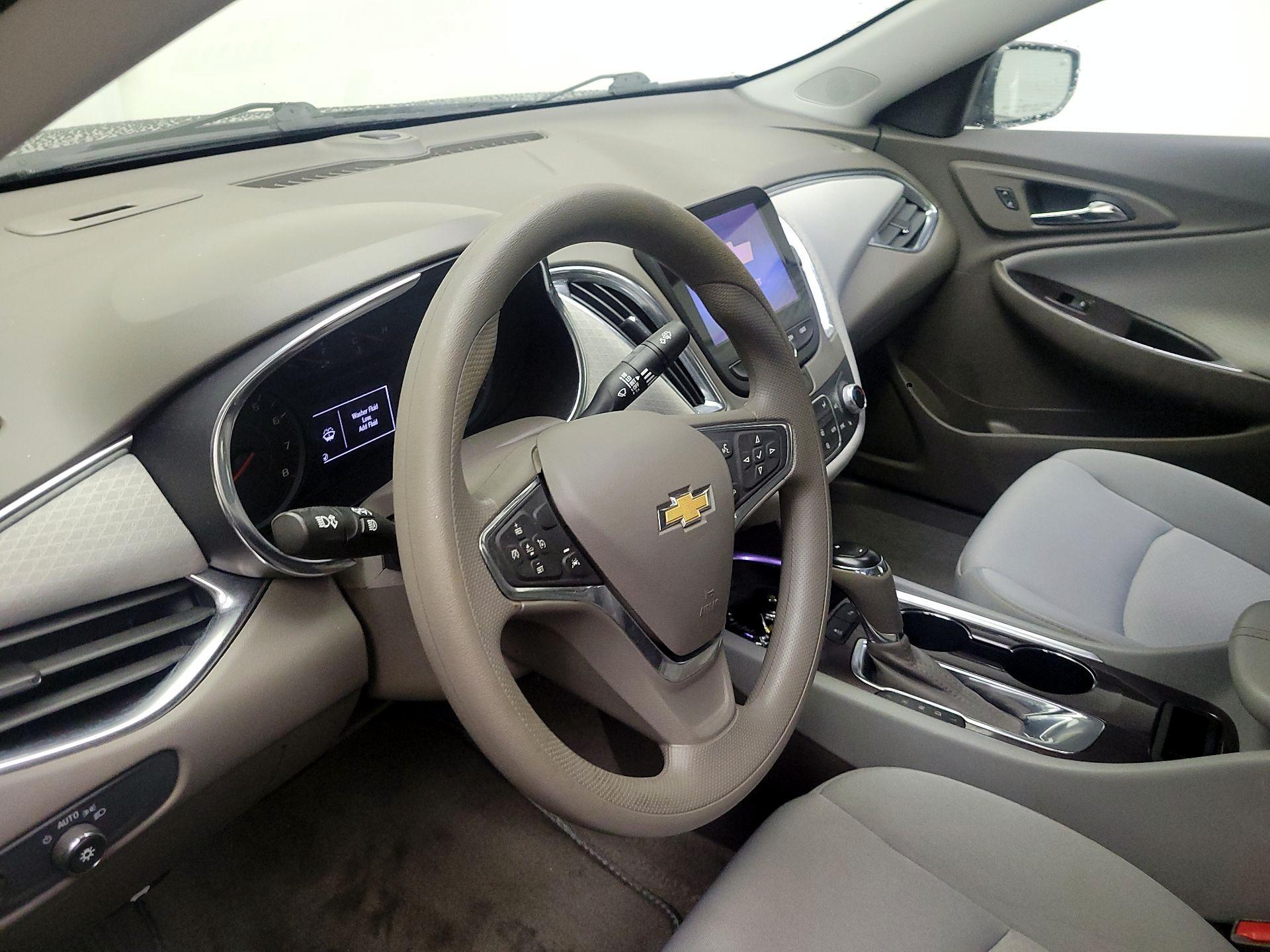 Thumbnail: 2020 Chevrolet Malibu - 9