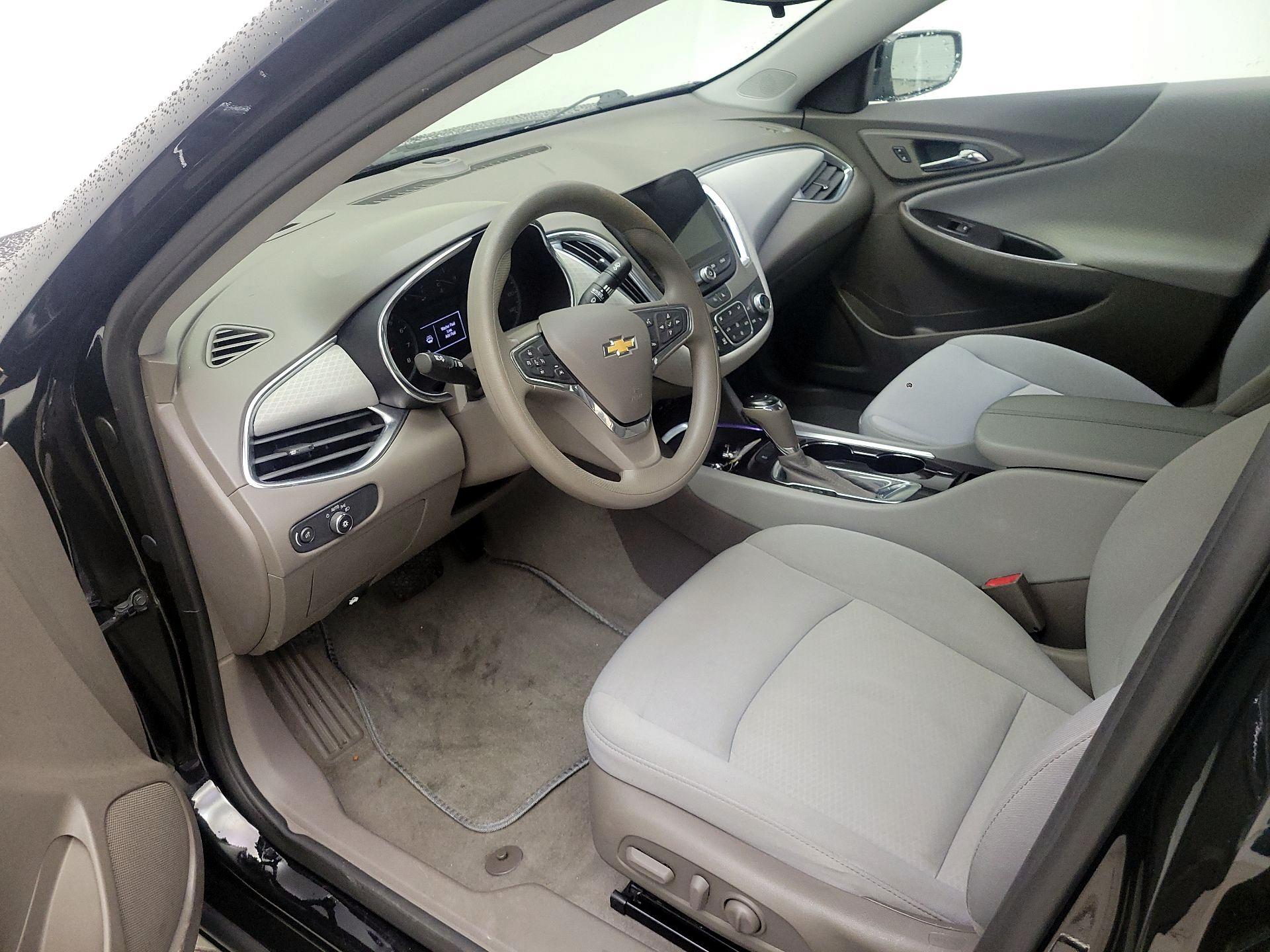 Thumbnail: 2020 Chevrolet Malibu - 11