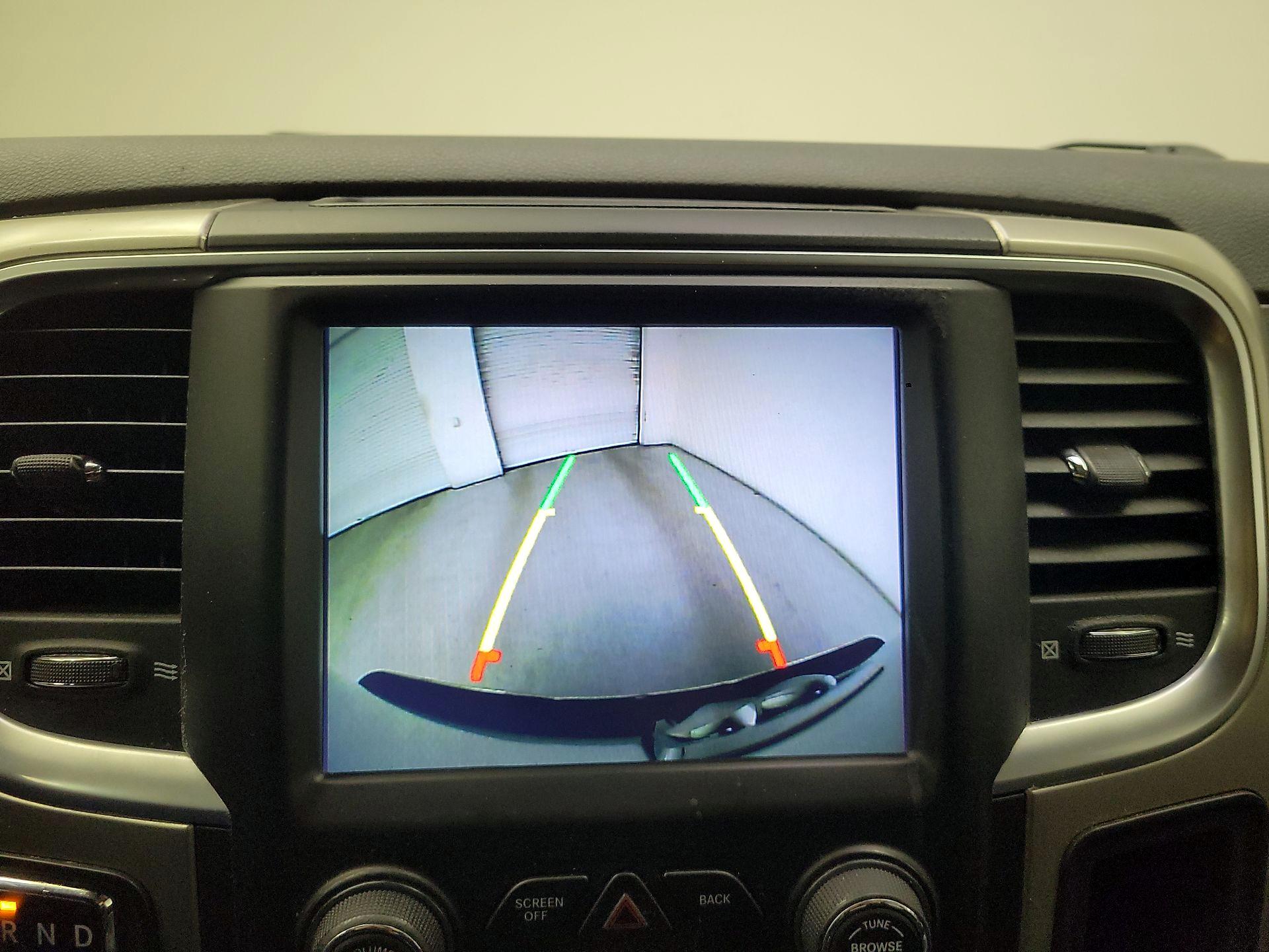 Thumbnail: 2019 RAM 1500 Classic - 14