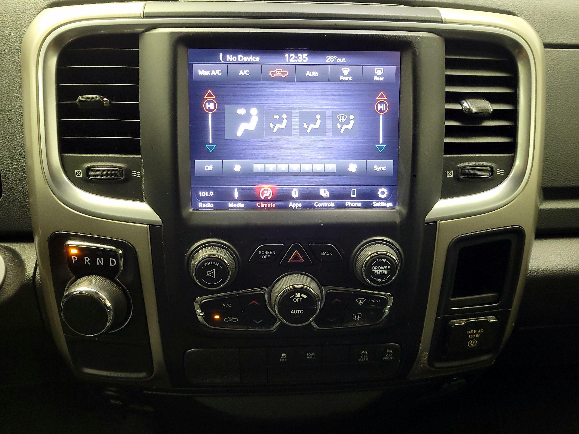 Thumbnail: 2019 RAM 1500 Classic - 16