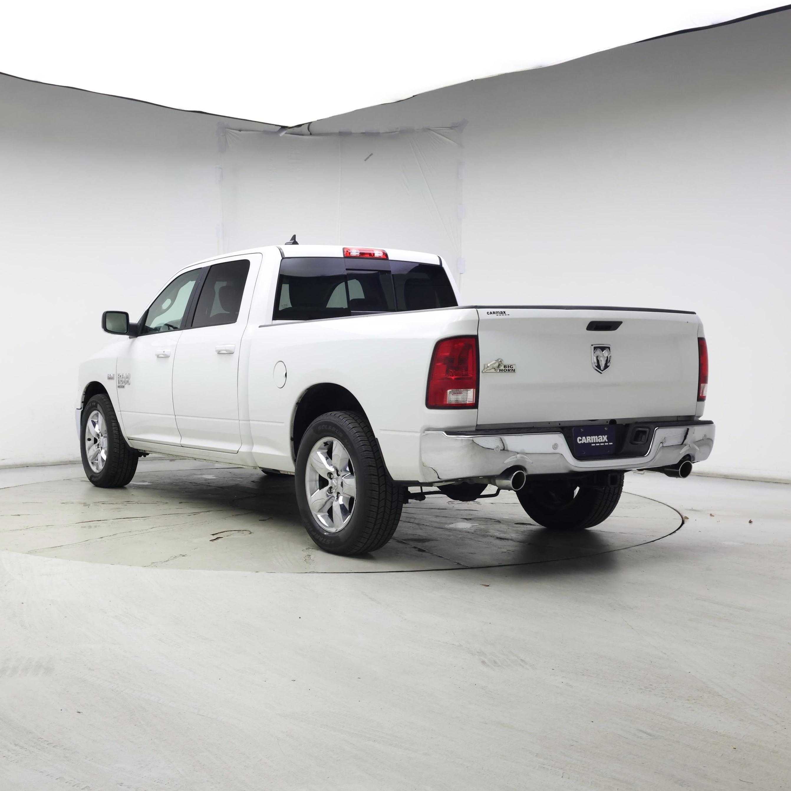 Thumbnail: 2019 RAM 1500 Classic - 2