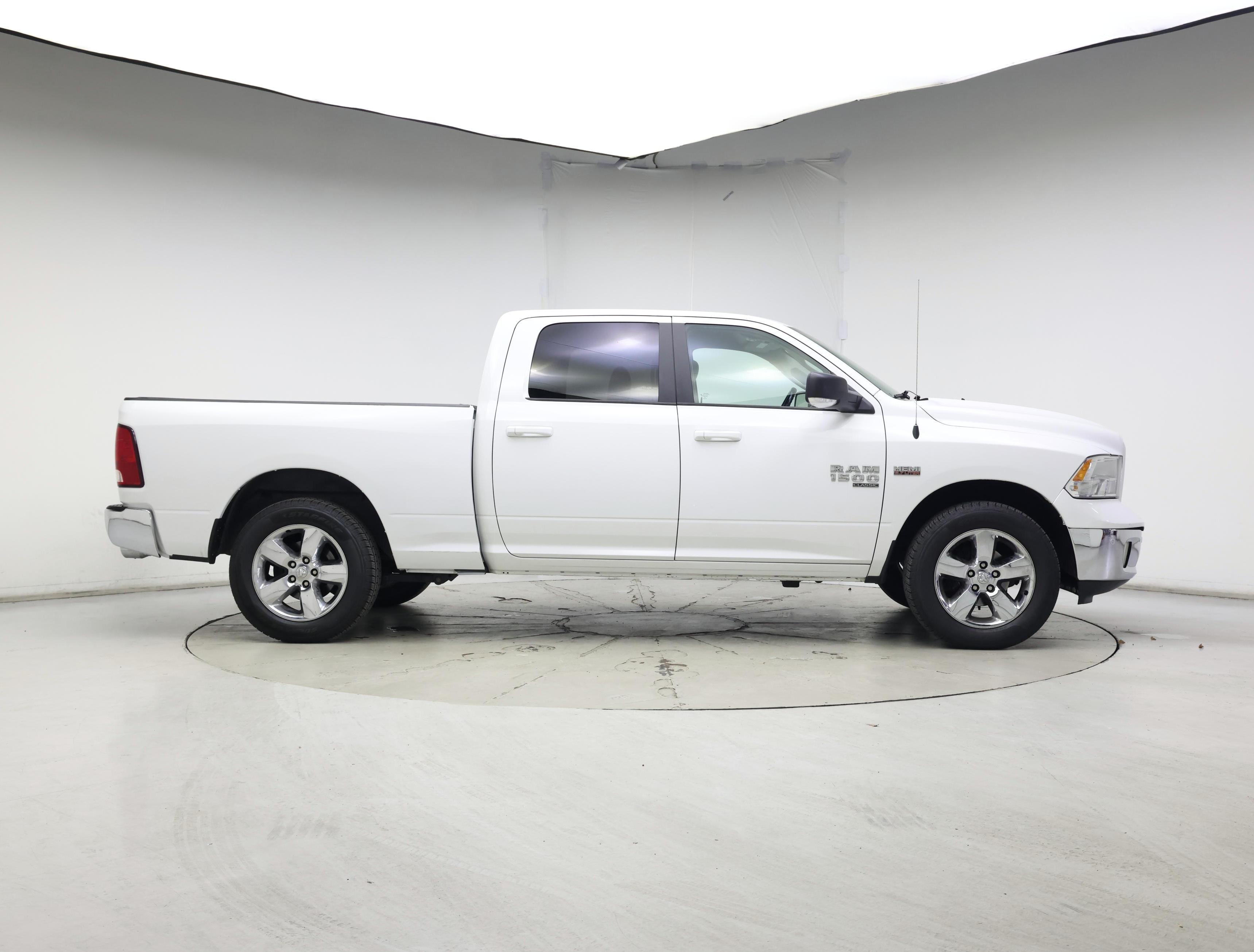 Thumbnail: 2019 RAM 1500 Classic - 7