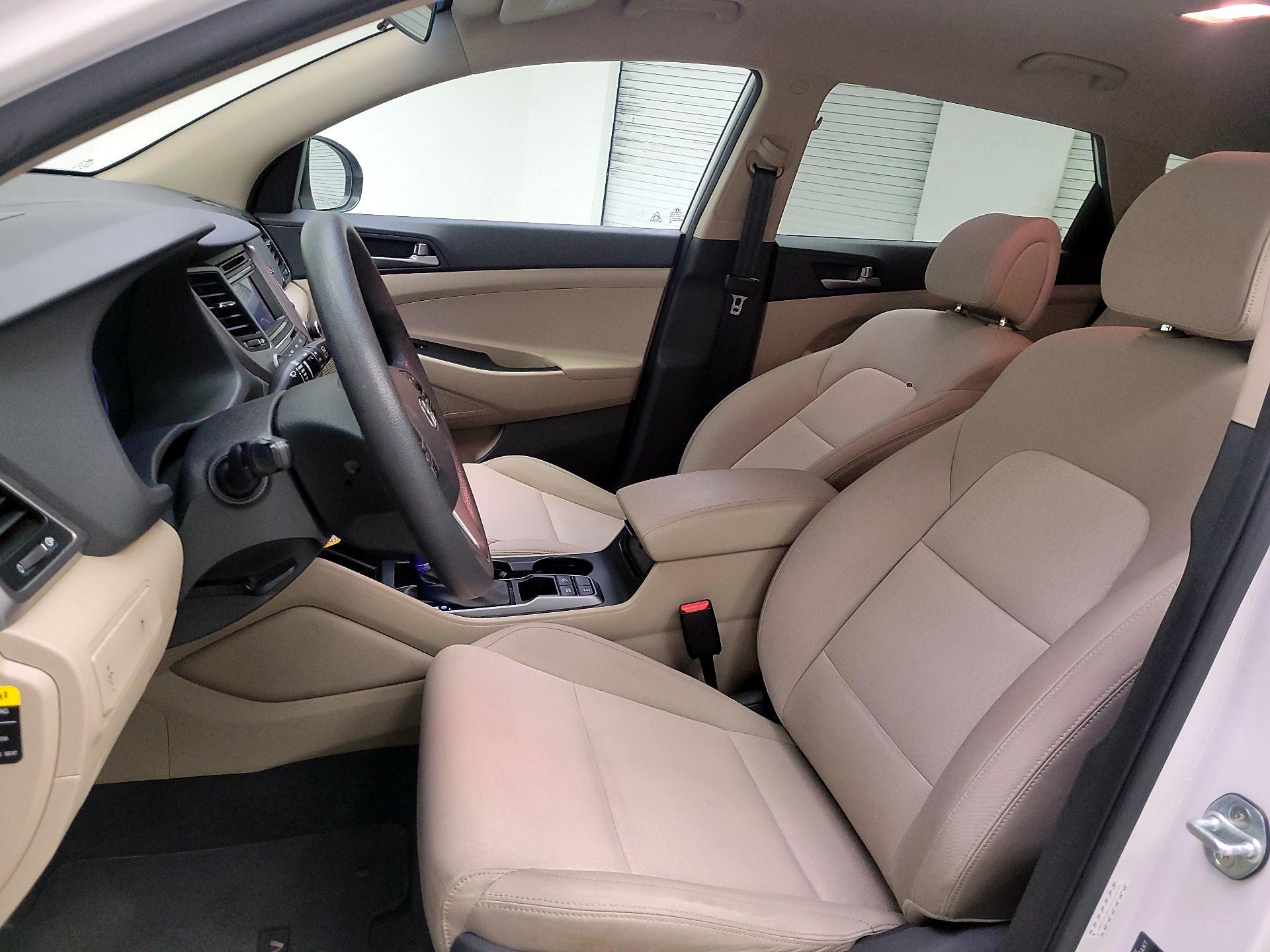 Thumbnail: 2017 Hyundai Tucson - 11