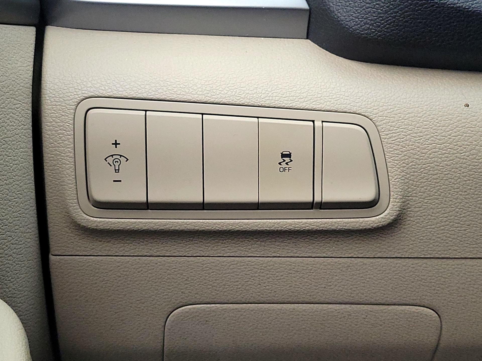 Thumbnail: 2017 Hyundai Tucson - 13