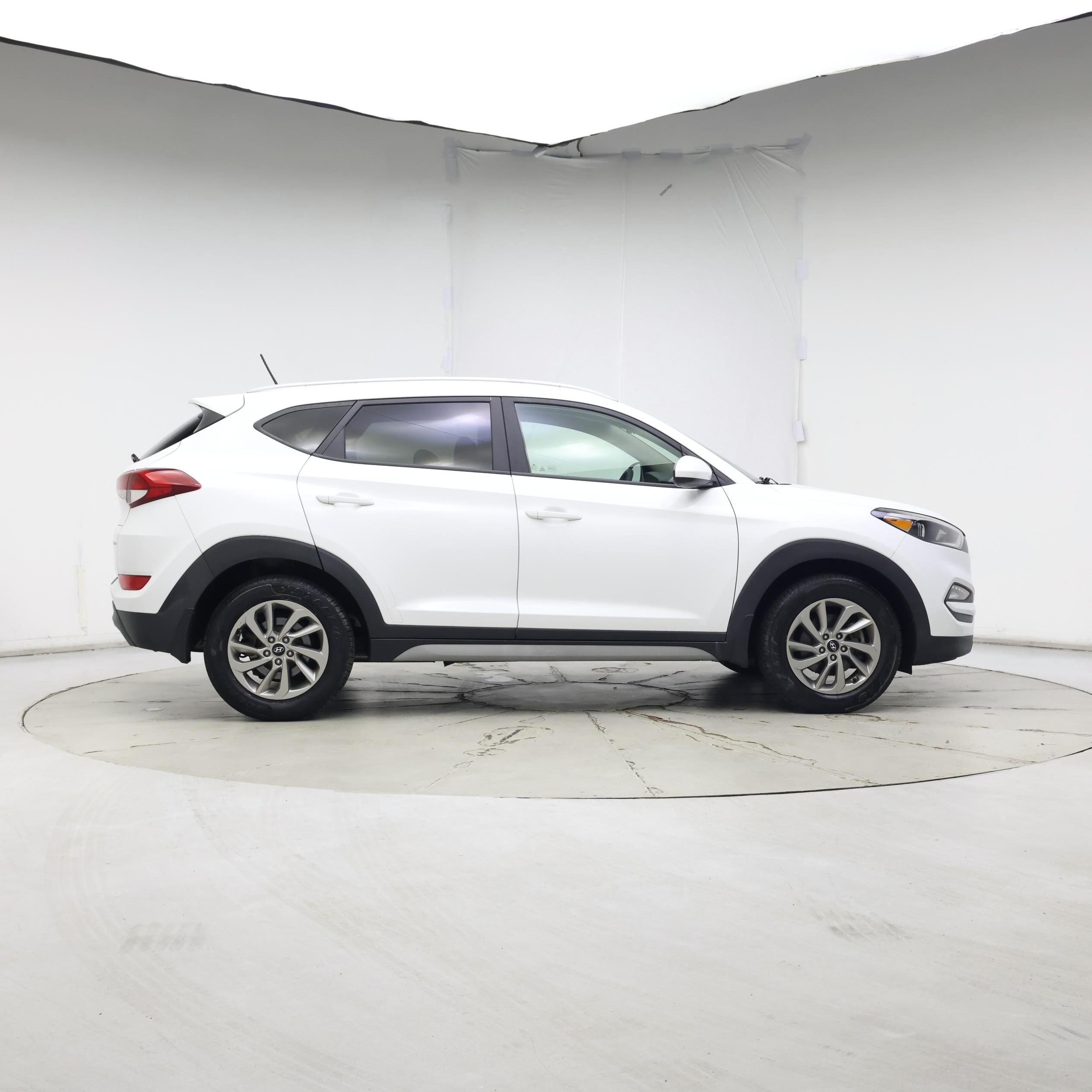 Thumbnail: 2017 Hyundai Tucson - 7