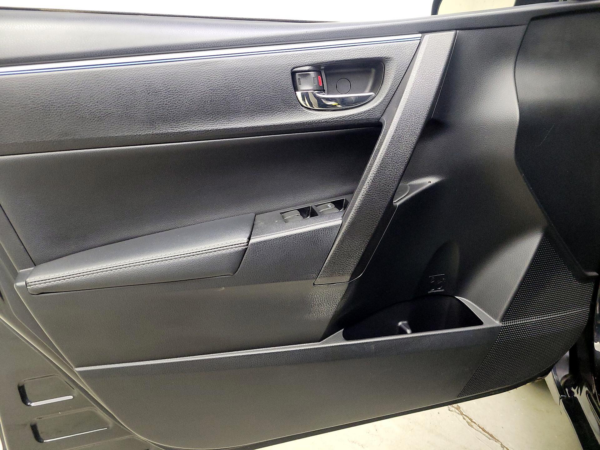 Thumbnail: 2014 Toyota Corolla - 11