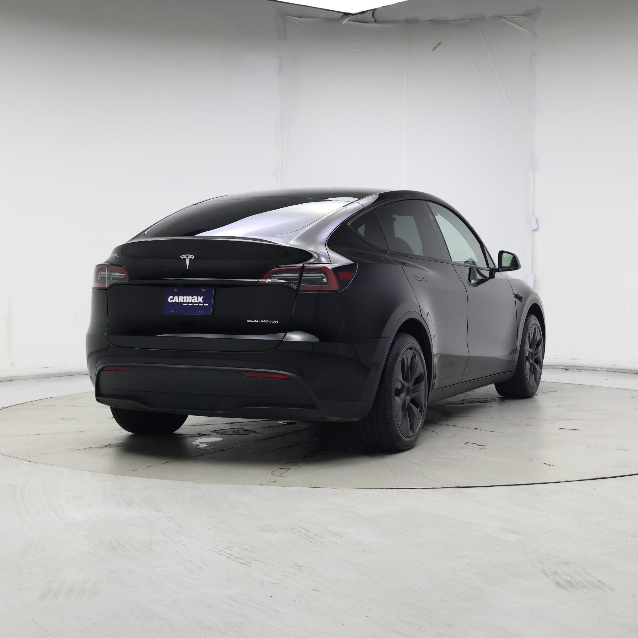 Thumbnail: 2025 Tesla Model Y - 8