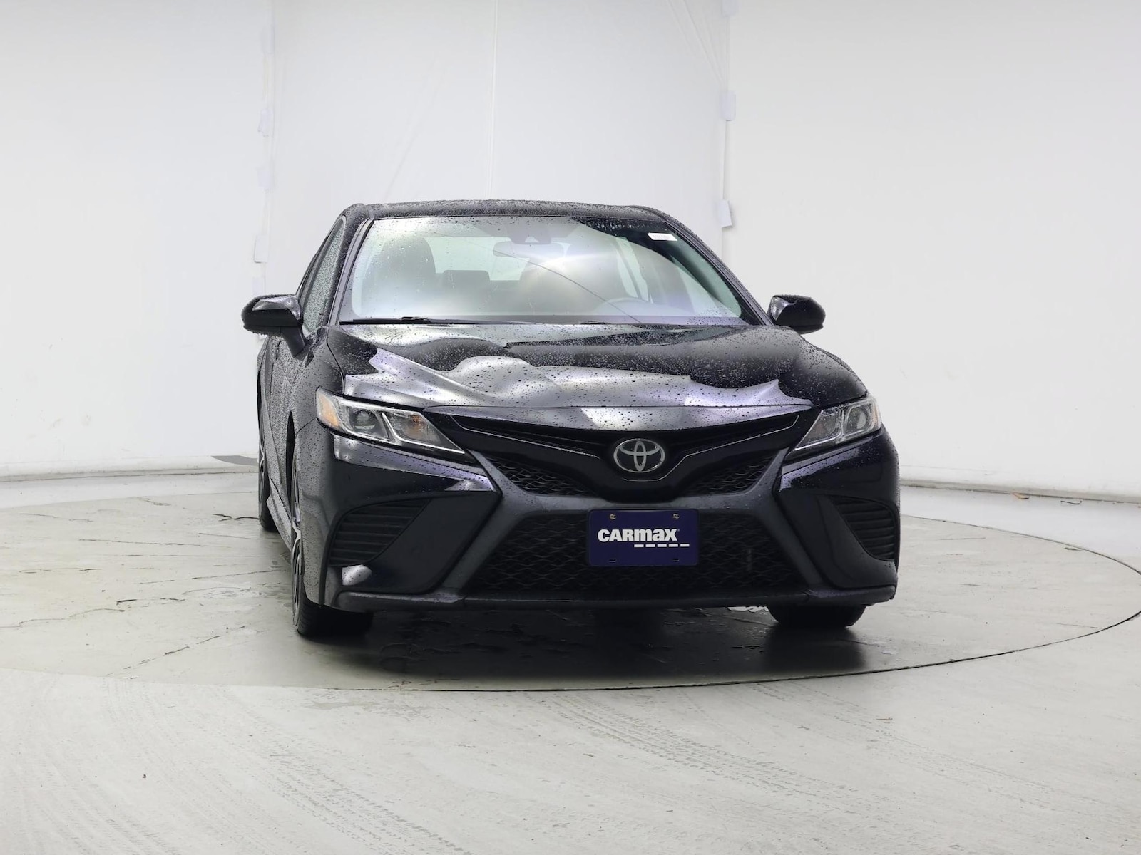 2020 Toyota Camry SE - Photo 6