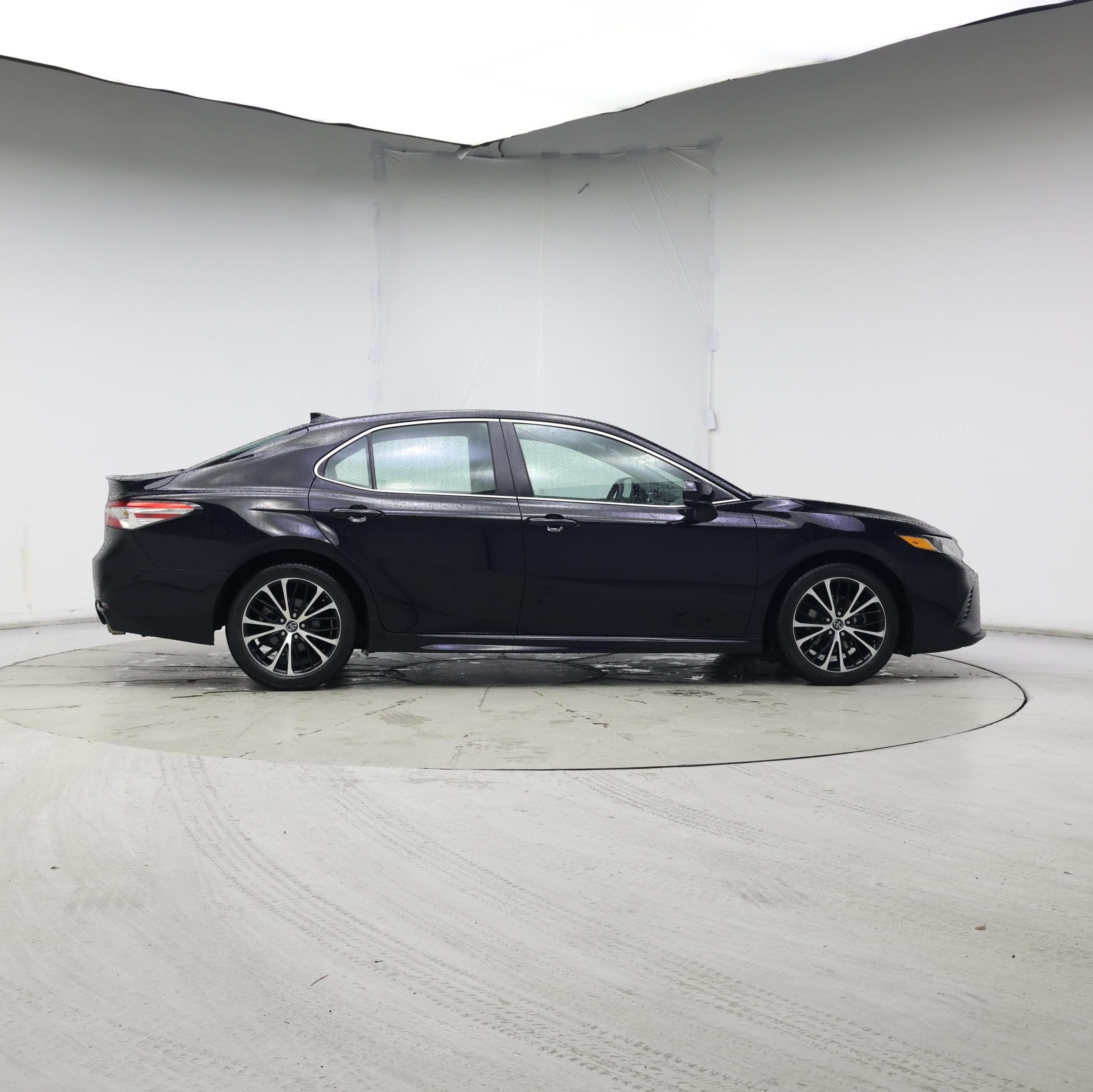 Thumbnail: 2020 Toyota Camry - 7