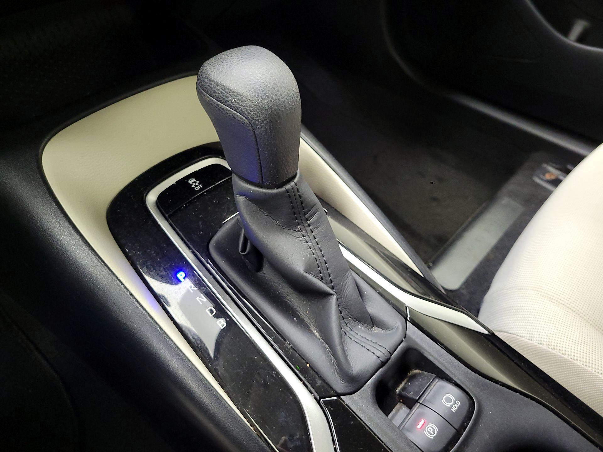 Thumbnail: 2021 Toyota Corolla - 18