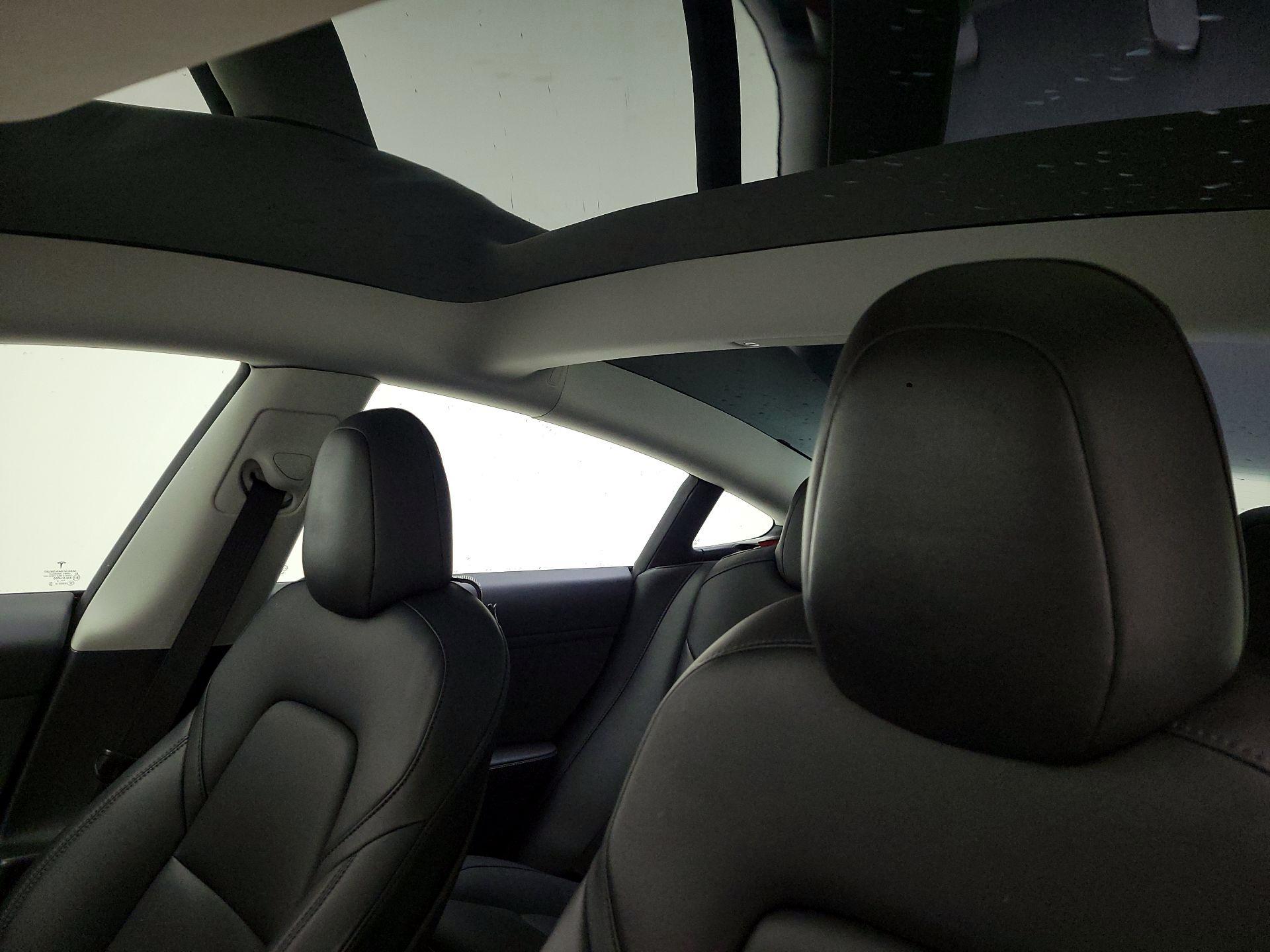 Thumbnail: 2022 Tesla Model 3 - 19