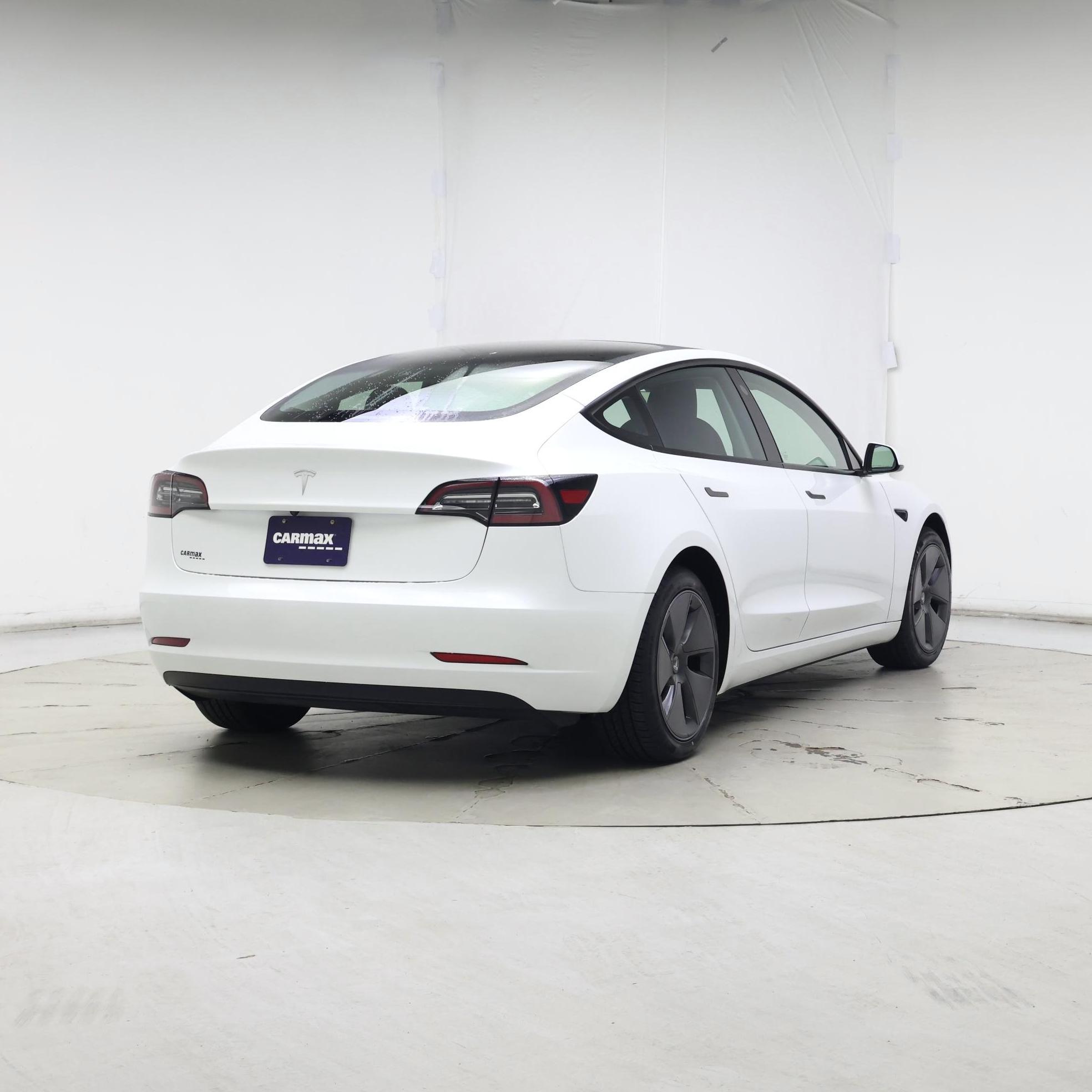 Thumbnail: 2023 Tesla Model 3 - 8