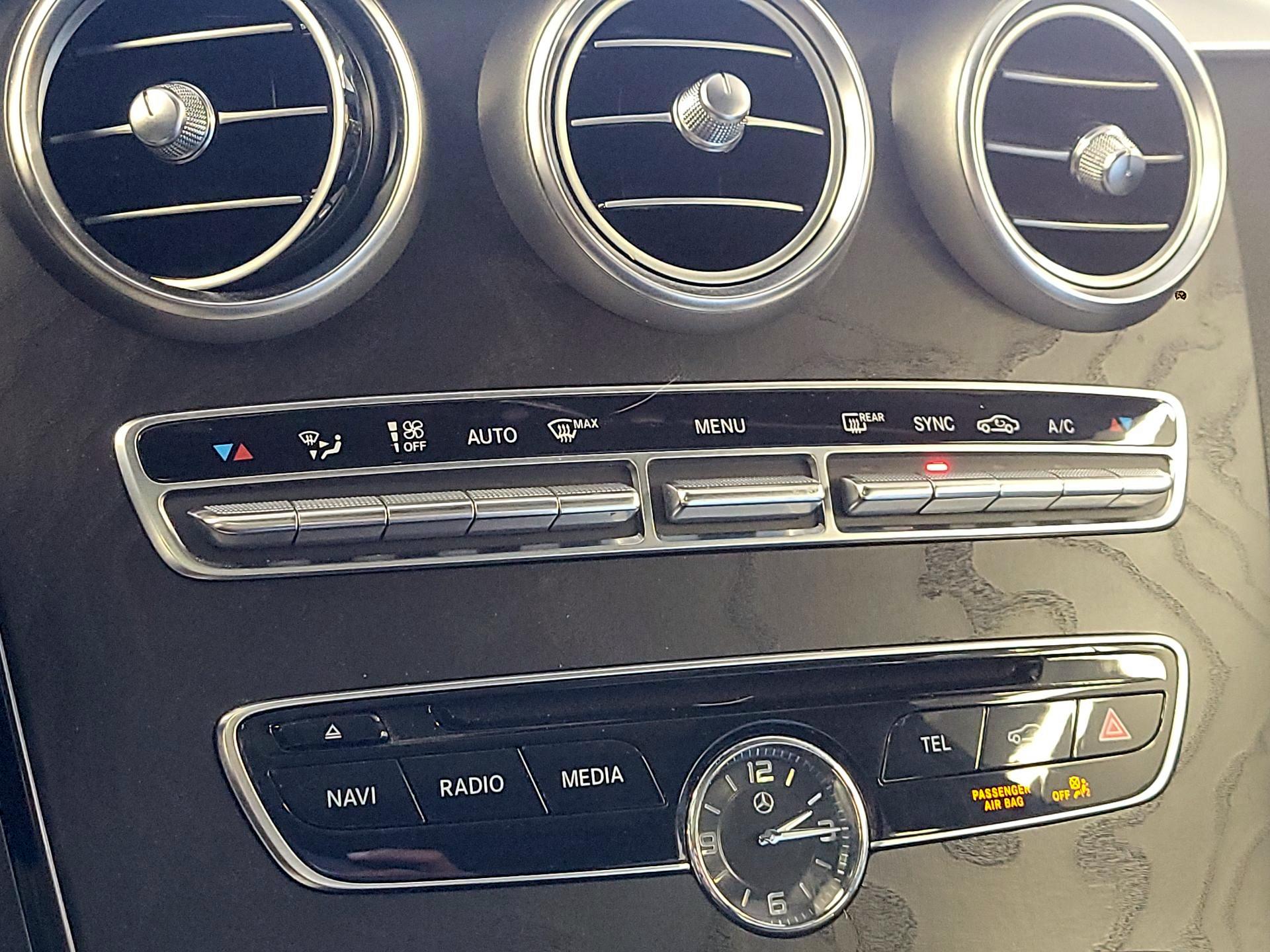 Thumbnail: 2015 Mercedes-Benz C-Class - 15