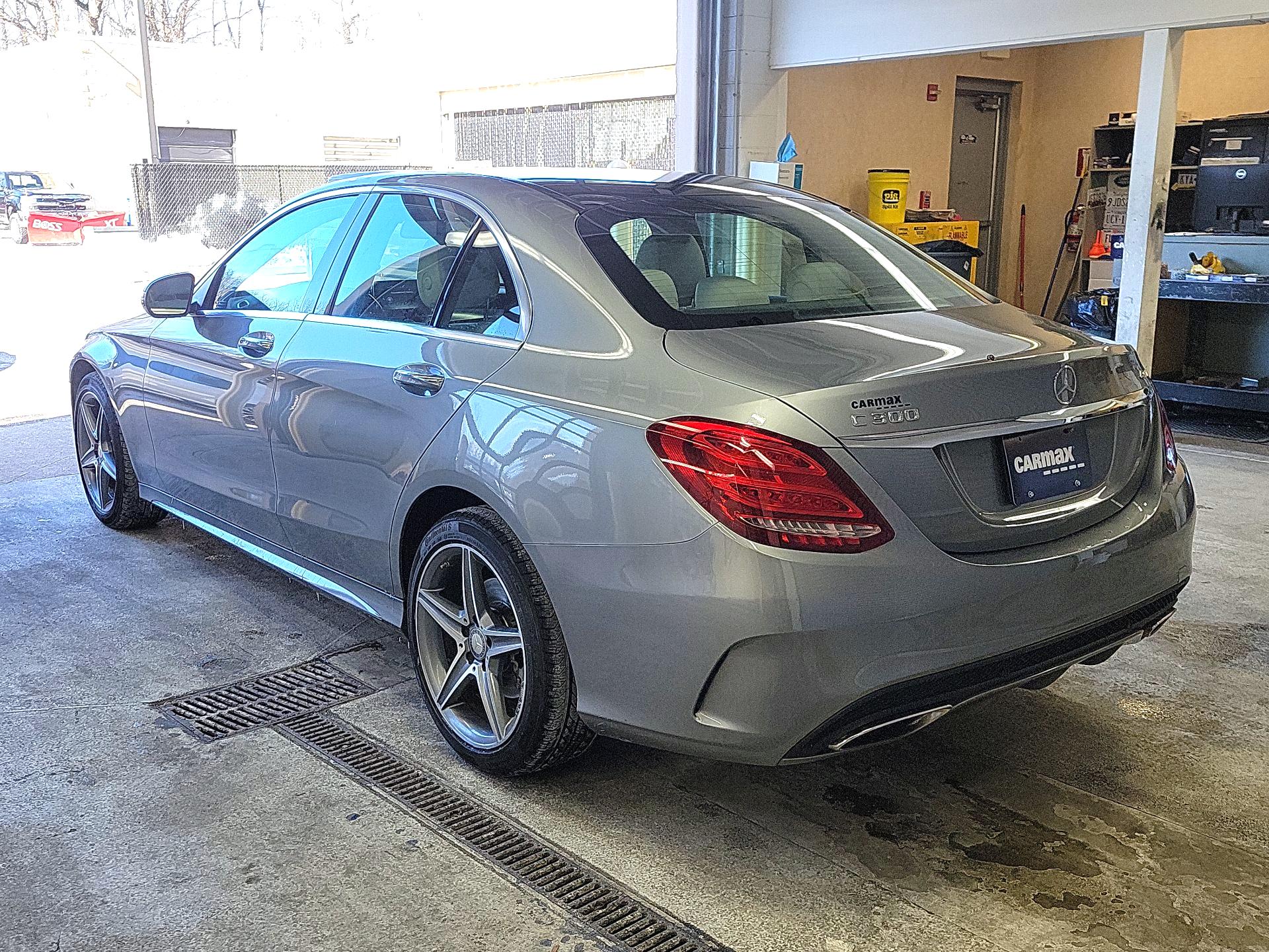 Thumbnail: 2015 Mercedes-Benz C-Class - 7