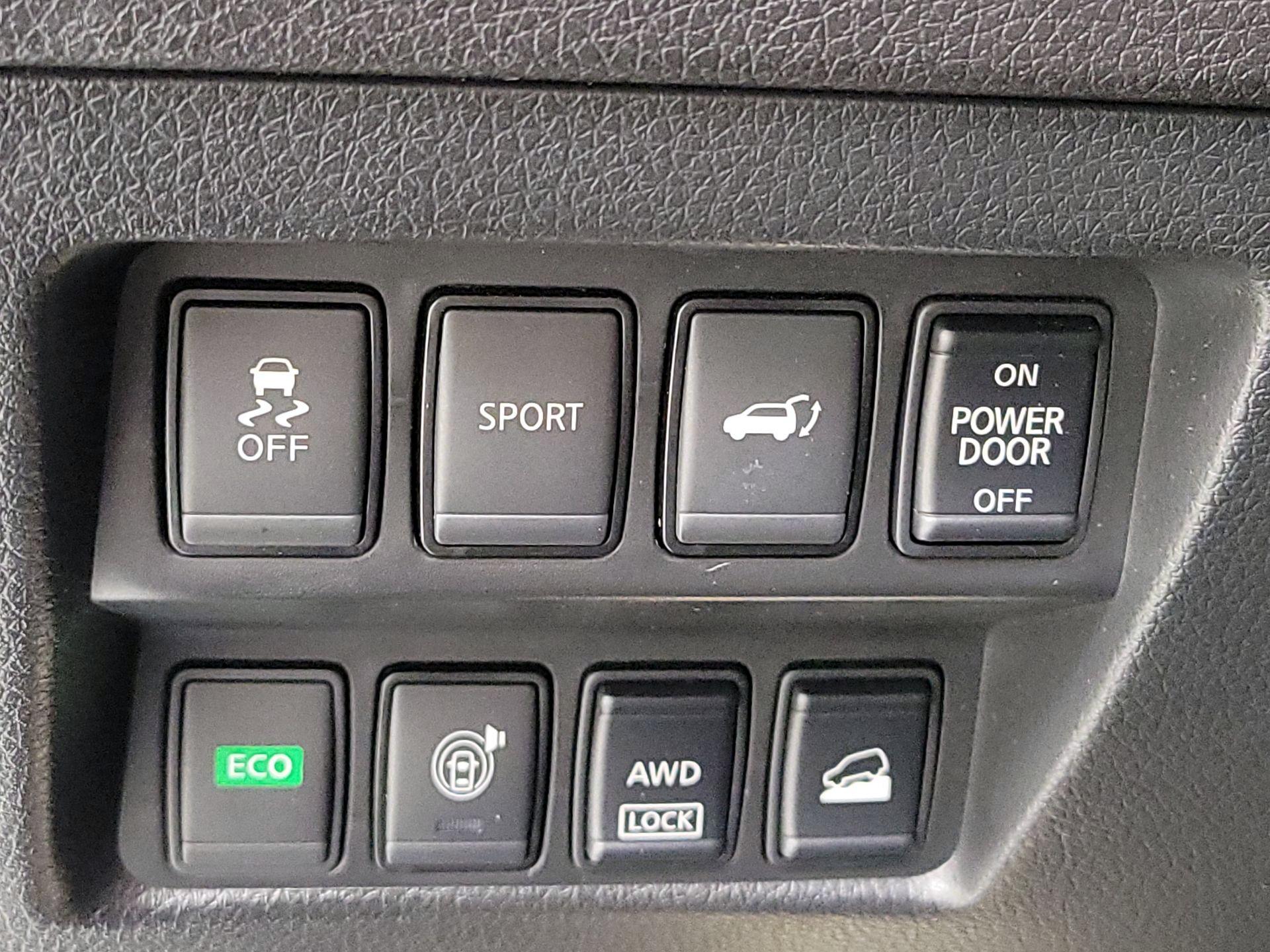 Thumbnail: 2016 Nissan Rogue - 13