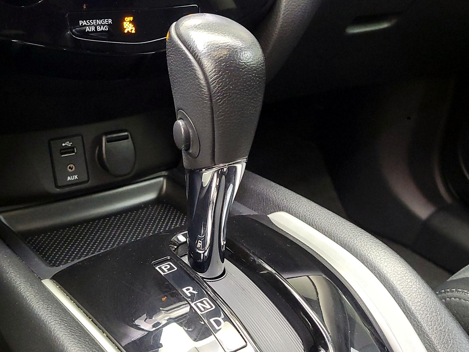 Thumbnail: 2016 Nissan Rogue - 18