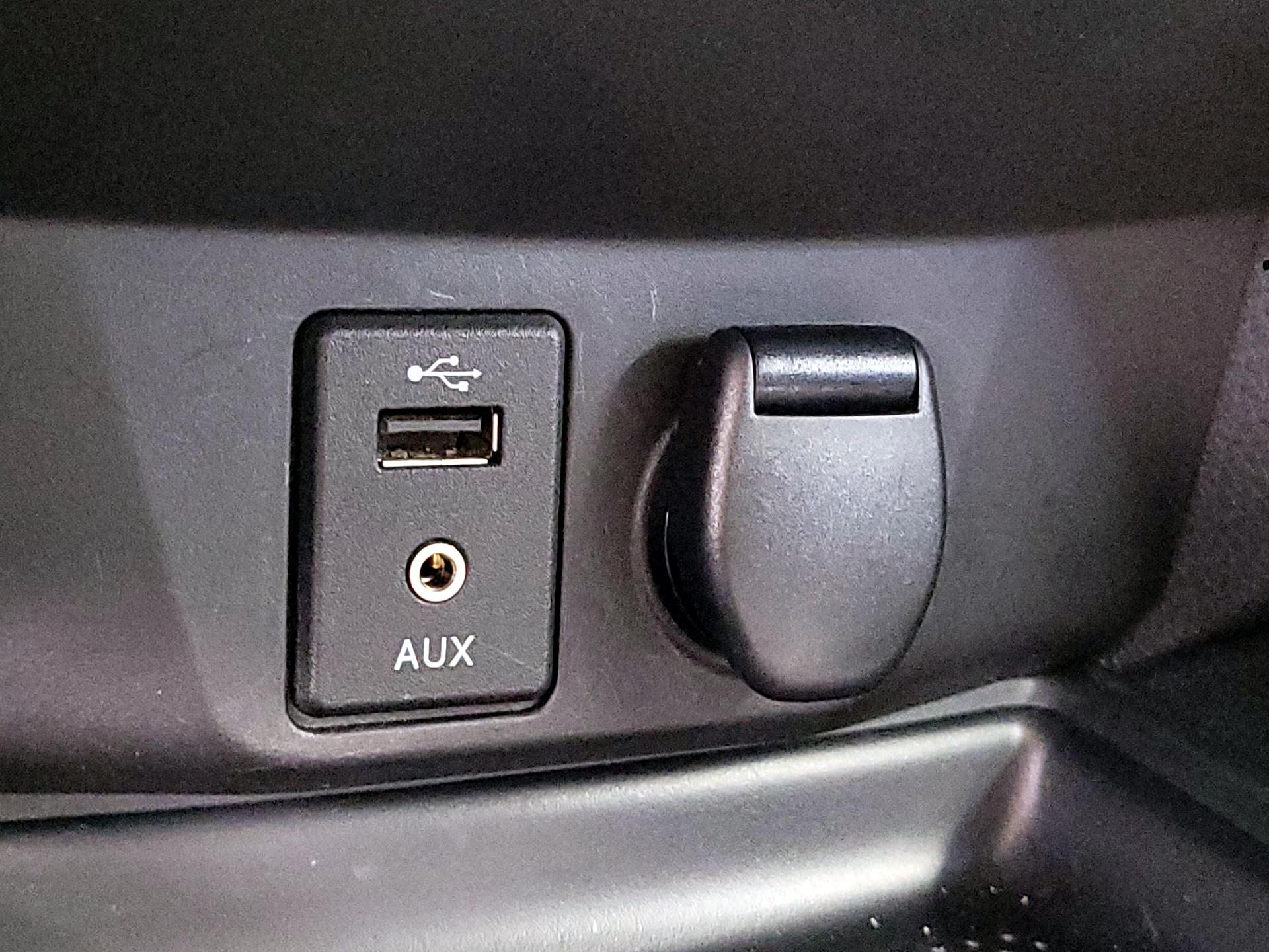 Thumbnail: 2016 Nissan Rogue - 19