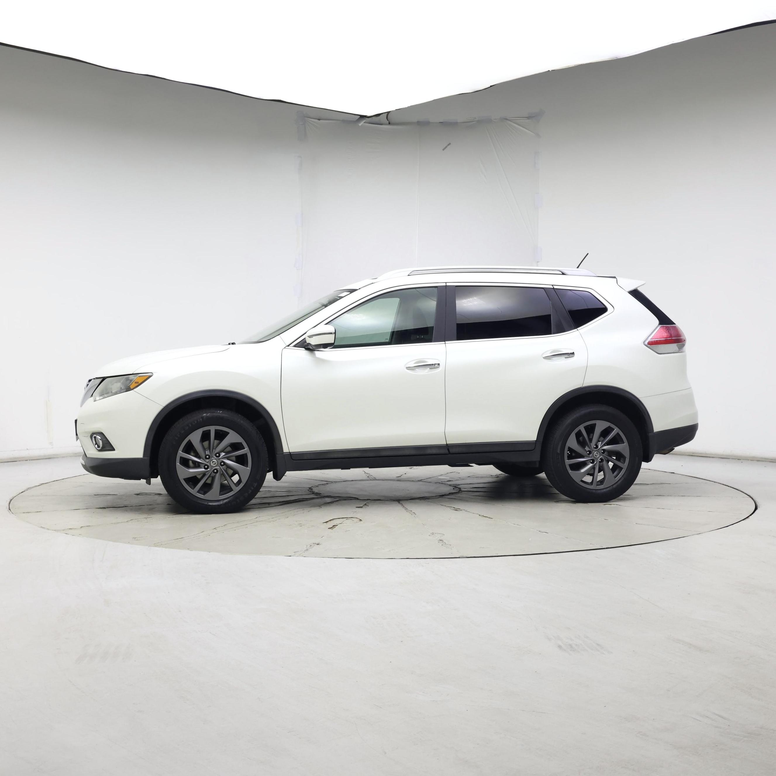 Thumbnail: 2016 Nissan Rogue - 3