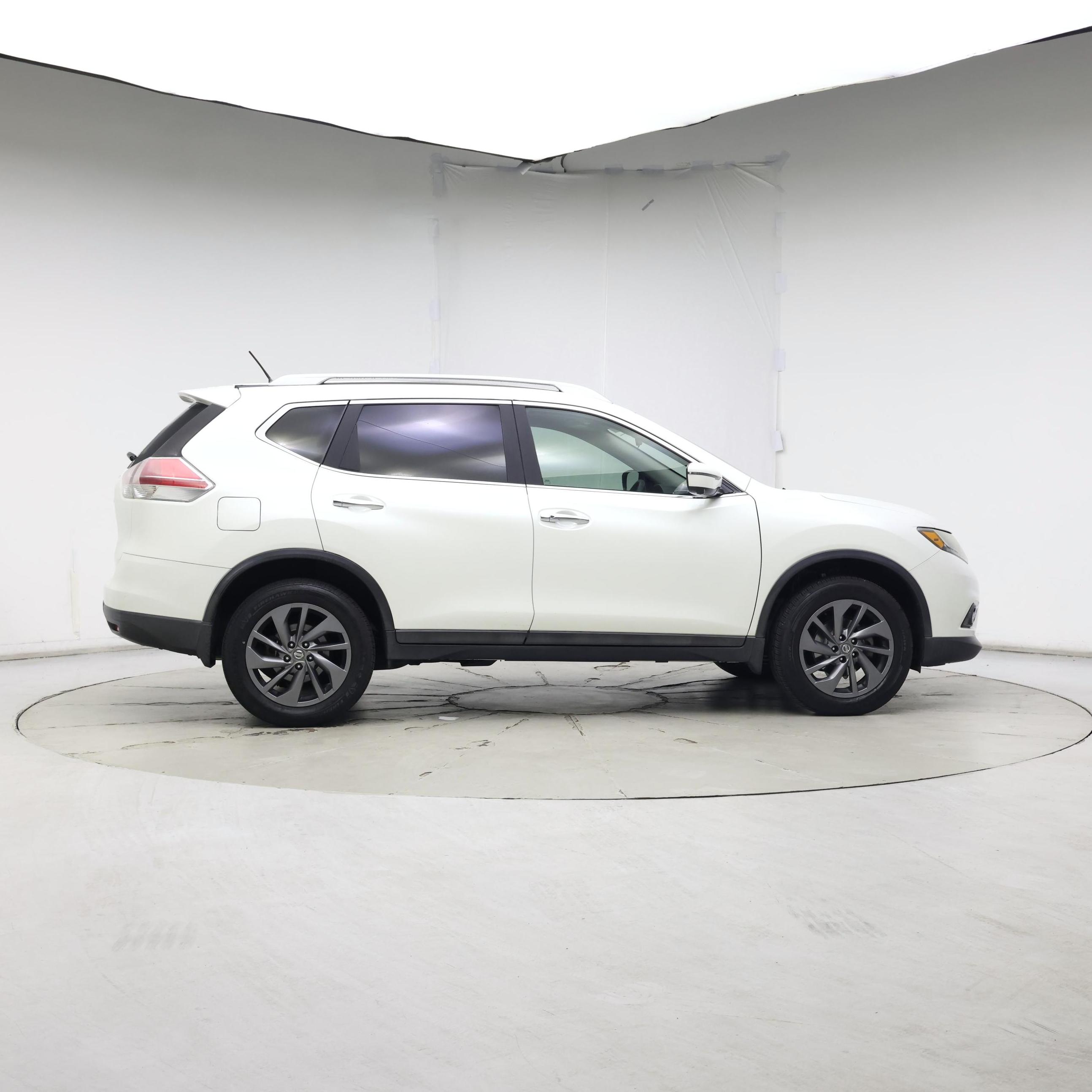 Thumbnail: 2016 Nissan Rogue - 7