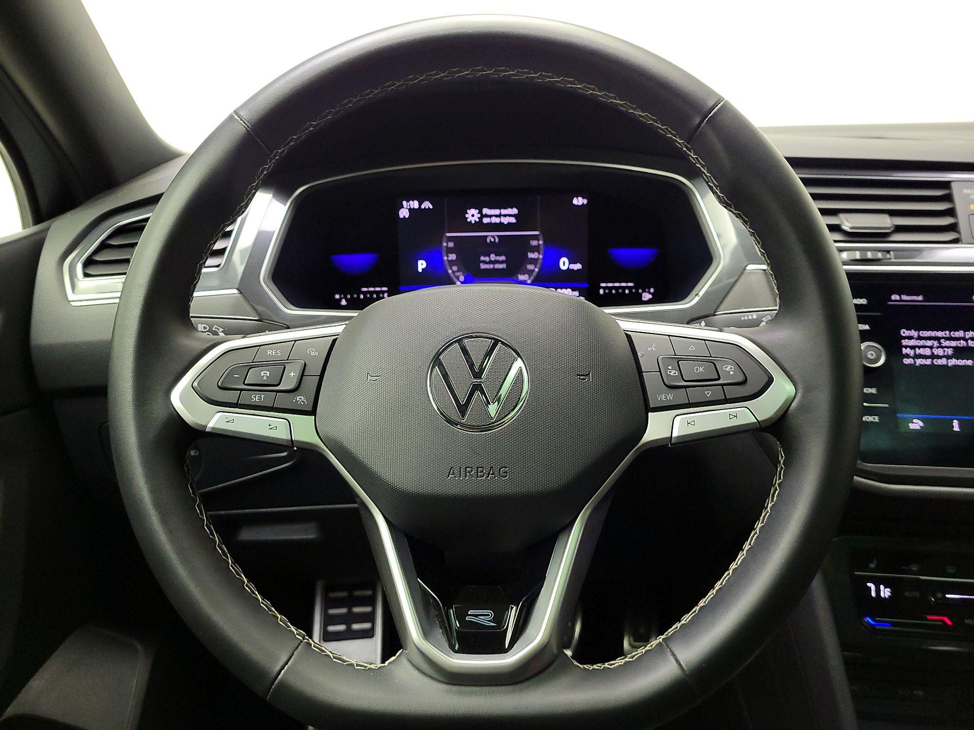 Thumbnail: 2023 Volkswagen Tiguan - 10