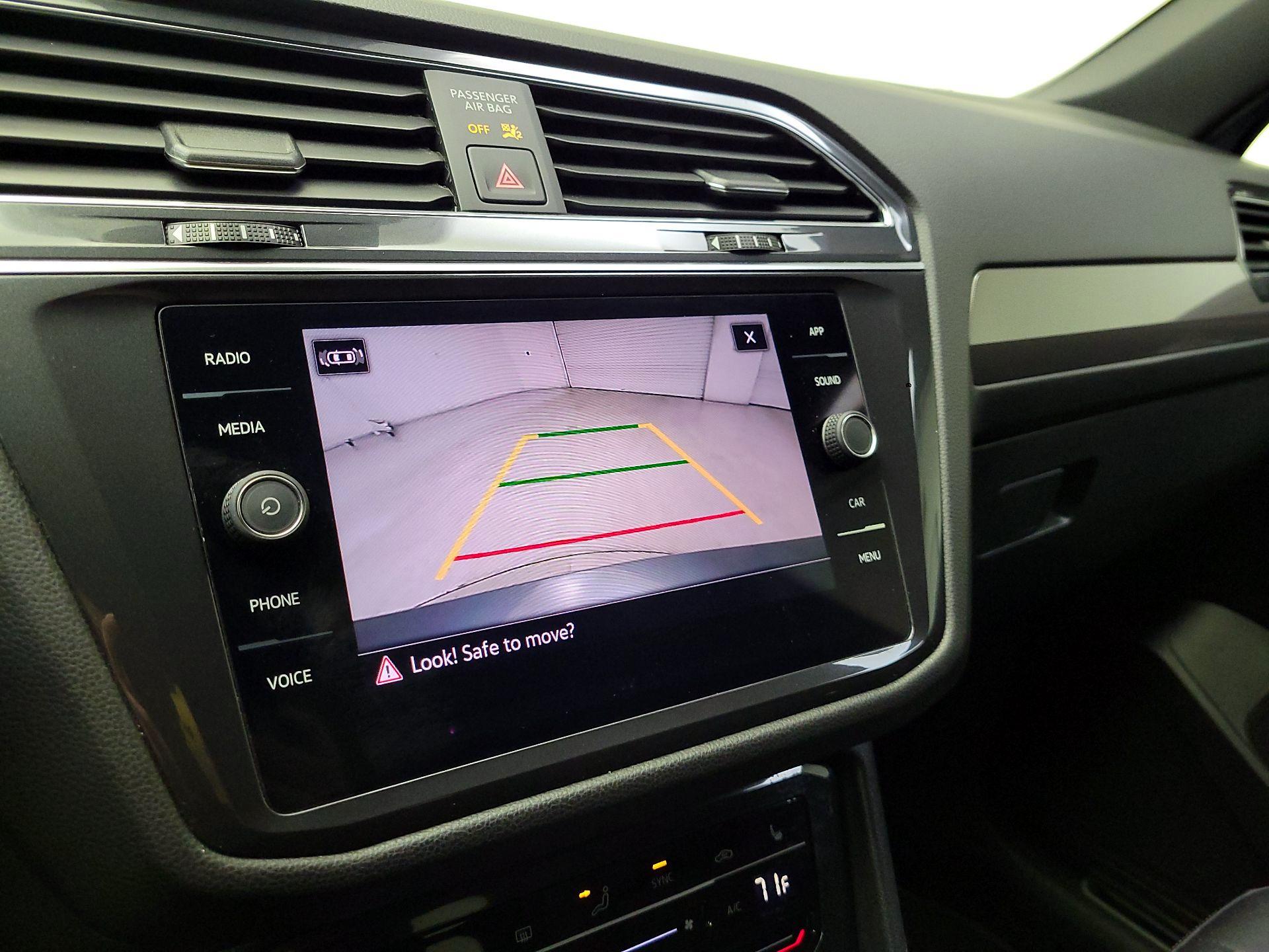 Thumbnail: 2023 Volkswagen Tiguan - 15